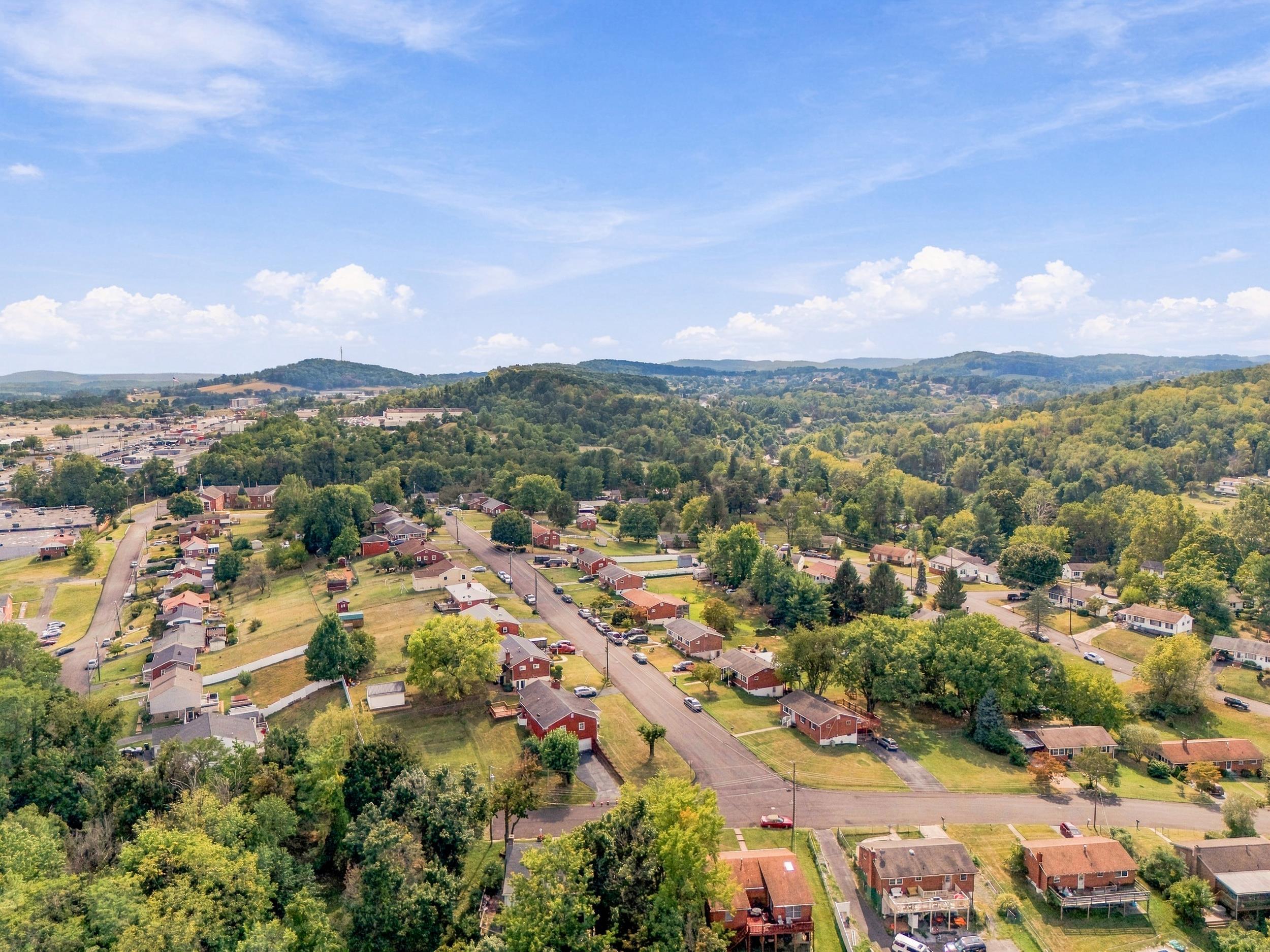 293 GRANDON RD, STAUNTON, Virginia 24401, 3 Bedrooms Bedrooms, ,1 BathroomBathrooms,Residential,293 GRANDON RD,682071 MLS # 682071 293 GRANDON RD, STAUNTON, Virginia 24401, 3 Bedrooms Bedrooms, ,1 BathroomBathrooms,Residential,293 GRANDON RD,682071 MLS # 682071