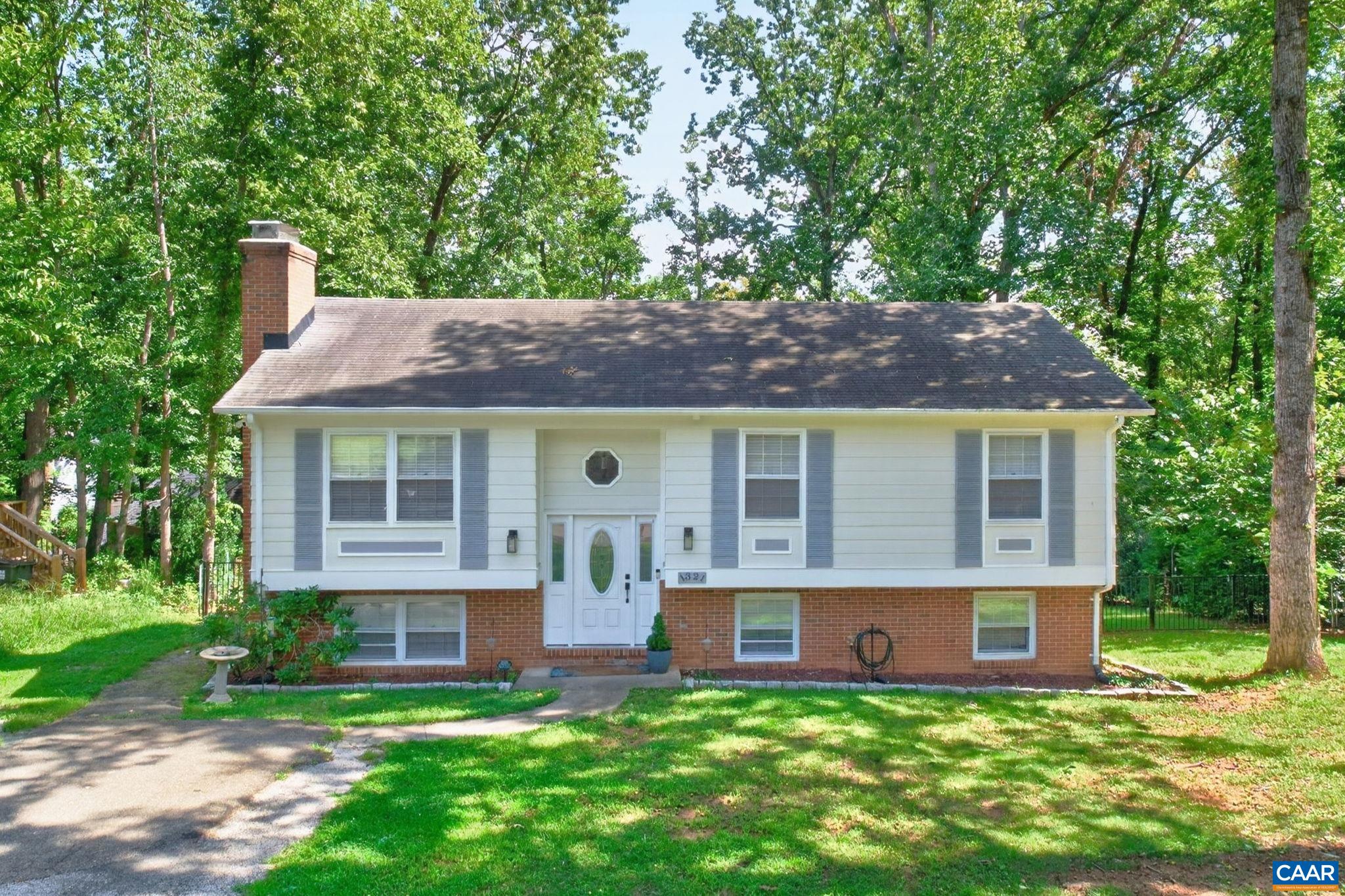 1321 OAK TREE LN, CHARLOTTESVILLE, Virginia 22901, 3 Bedrooms Bedrooms, ,3 BathroomsBathrooms,Residential,1321 OAK TREE LN,682072 MLS # 682072 1321 OAK TREE LN, CHARLOTTESVILLE, Virginia 22901, 3 Bedrooms Bedrooms, ,3 BathroomsBathrooms,Residential,1321 OAK TREE LN,682072 MLS # 682072