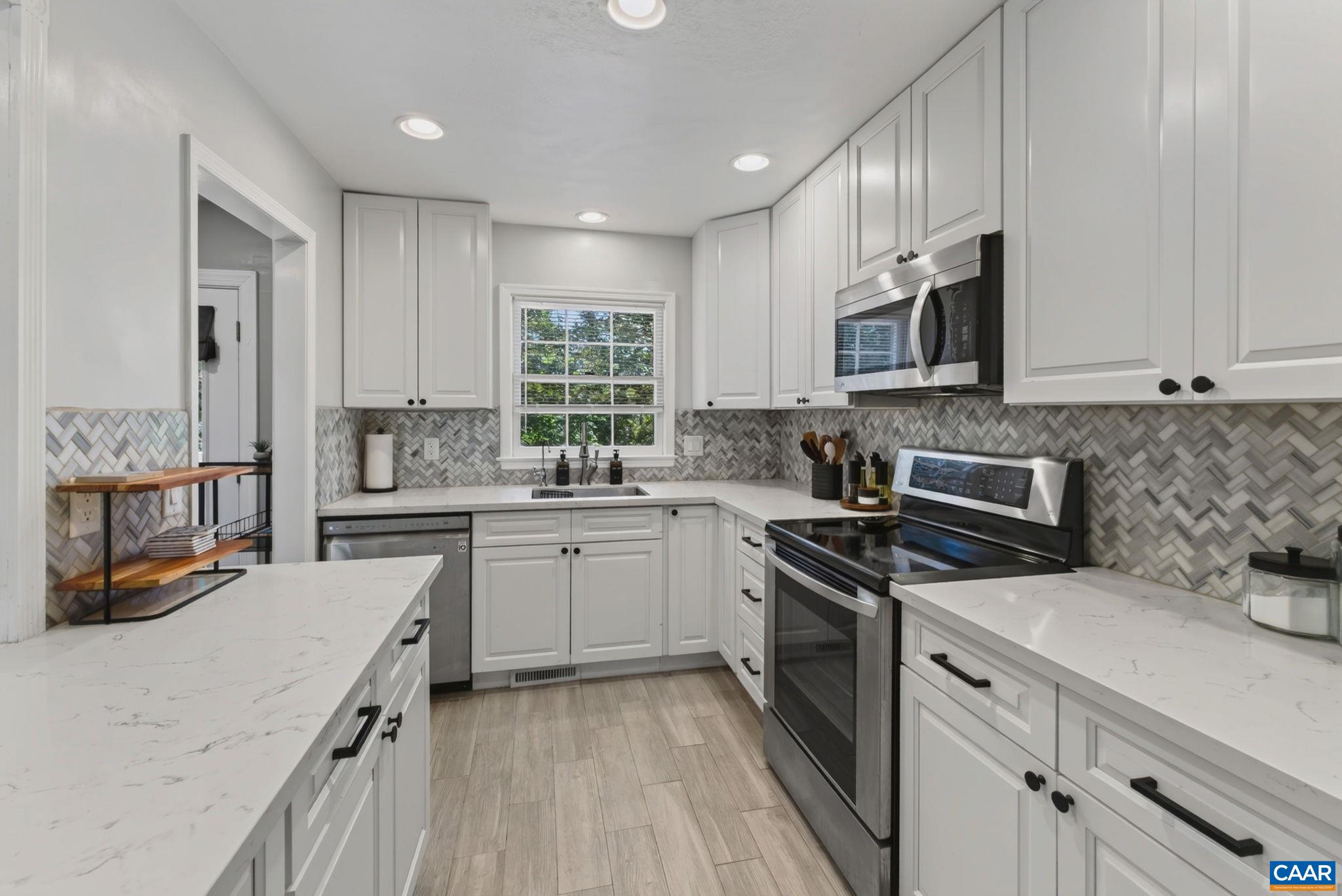 1321 OAK TREE LN, CHARLOTTESVILLE, Virginia 22901, 3 Bedrooms Bedrooms, ,3 BathroomsBathrooms,Residential,1321 OAK TREE LN,682072 MLS # 682072 1321 OAK TREE LN, CHARLOTTESVILLE, Virginia 22901, 3 Bedrooms Bedrooms, ,3 BathroomsBathrooms,Residential,1321 OAK TREE LN,682072 MLS # 682072