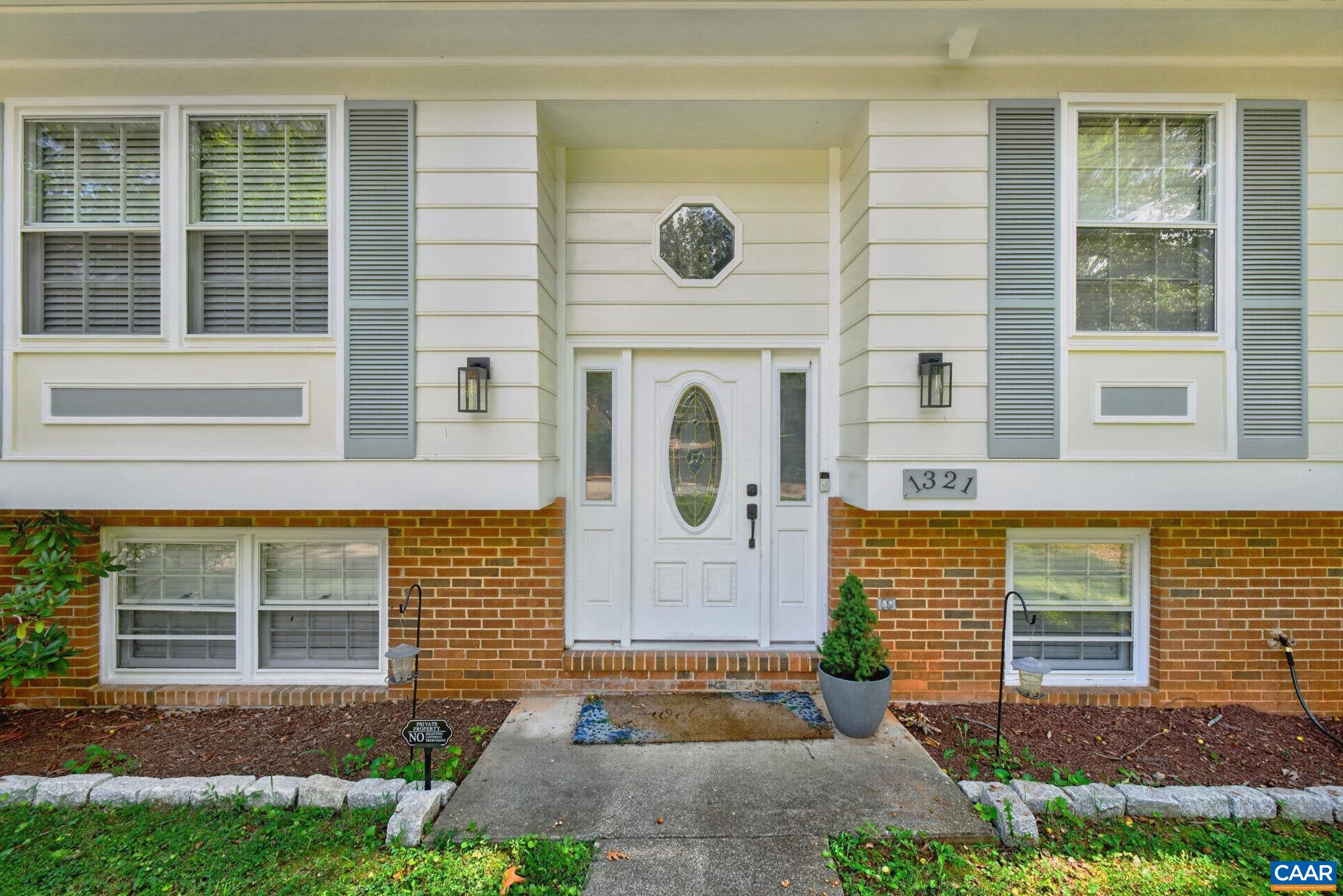 1321 OAK TREE LN, CHARLOTTESVILLE, Virginia 22901, 3 Bedrooms Bedrooms, ,3 BathroomsBathrooms,Residential,1321 OAK TREE LN,682072 MLS # 682072 1321 OAK TREE LN, CHARLOTTESVILLE, Virginia 22901, 3 Bedrooms Bedrooms, ,3 BathroomsBathrooms,Residential,1321 OAK TREE LN,682072 MLS # 682072