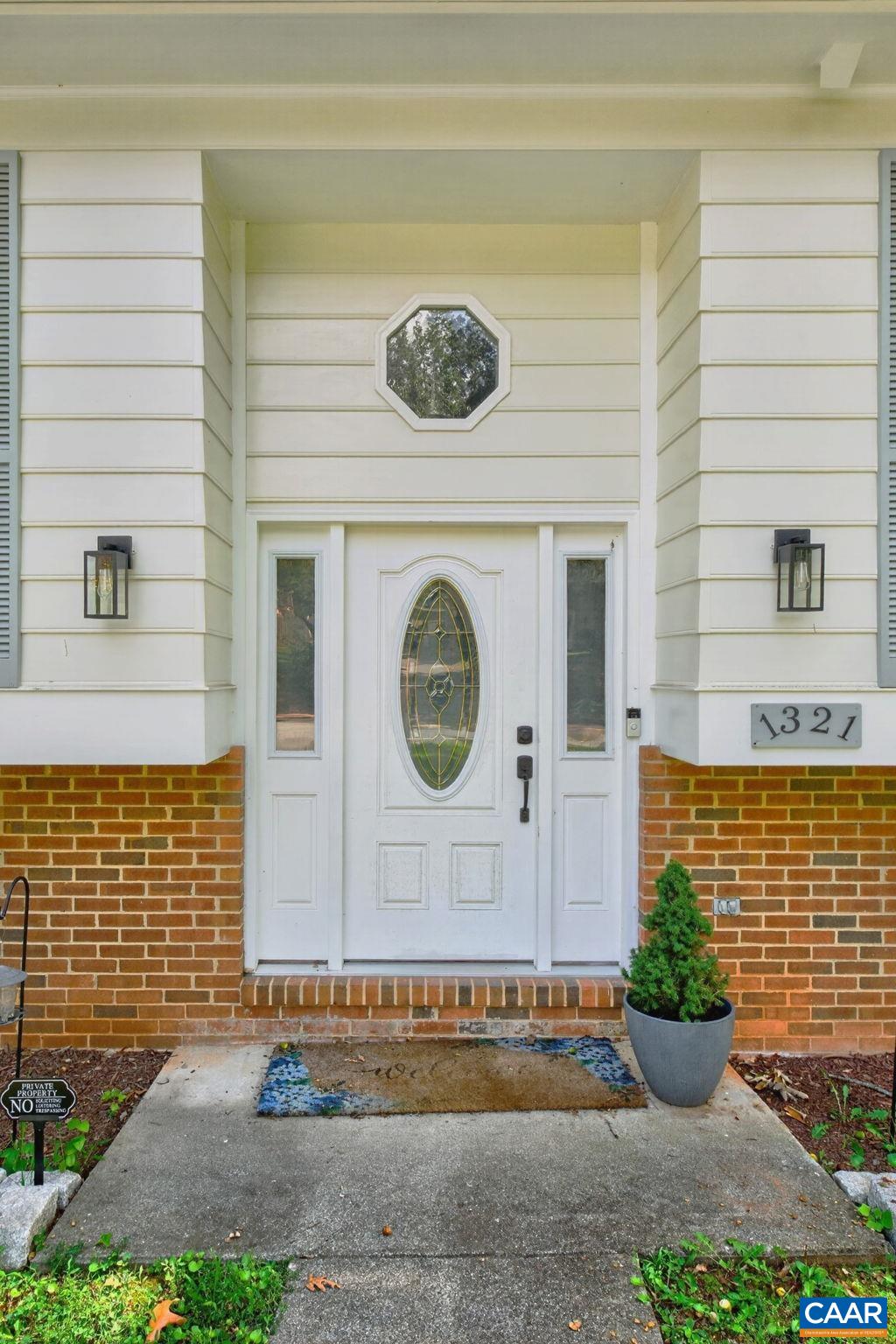 1321 OAK TREE LN, CHARLOTTESVILLE, Virginia 22901, 3 Bedrooms Bedrooms, ,3 BathroomsBathrooms,Residential,1321 OAK TREE LN,682072 MLS # 682072 1321 OAK TREE LN, CHARLOTTESVILLE, Virginia 22901, 3 Bedrooms Bedrooms, ,3 BathroomsBathrooms,Residential,1321 OAK TREE LN,682072 MLS # 682072