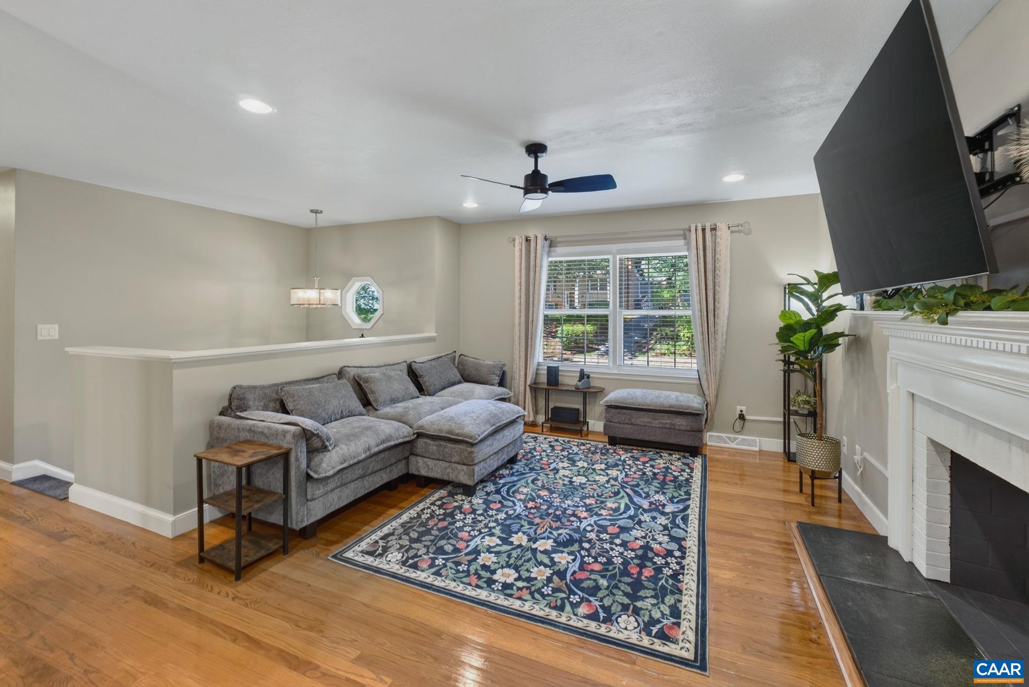 1321 OAK TREE LN, CHARLOTTESVILLE, Virginia 22901, 3 Bedrooms Bedrooms, ,3 BathroomsBathrooms,Residential,1321 OAK TREE LN,682072 MLS # 682072 1321 OAK TREE LN, CHARLOTTESVILLE, Virginia 22901, 3 Bedrooms Bedrooms, ,3 BathroomsBathrooms,Residential,1321 OAK TREE LN,682072 MLS # 682072