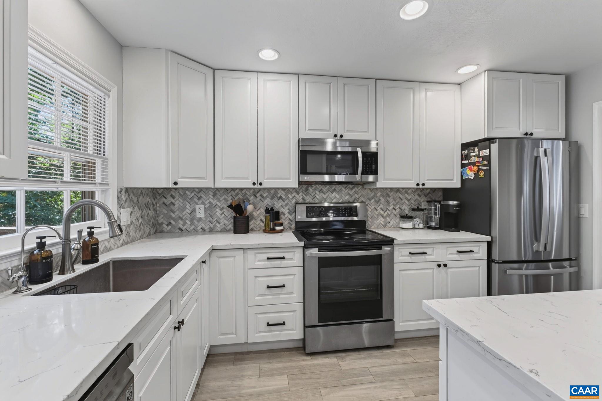 1321 OAK TREE LN, CHARLOTTESVILLE, Virginia 22901, 3 Bedrooms Bedrooms, ,3 BathroomsBathrooms,Residential,1321 OAK TREE LN,682072 MLS # 682072 1321 OAK TREE LN, CHARLOTTESVILLE, Virginia 22901, 3 Bedrooms Bedrooms, ,3 BathroomsBathrooms,Residential,1321 OAK TREE LN,682072 MLS # 682072