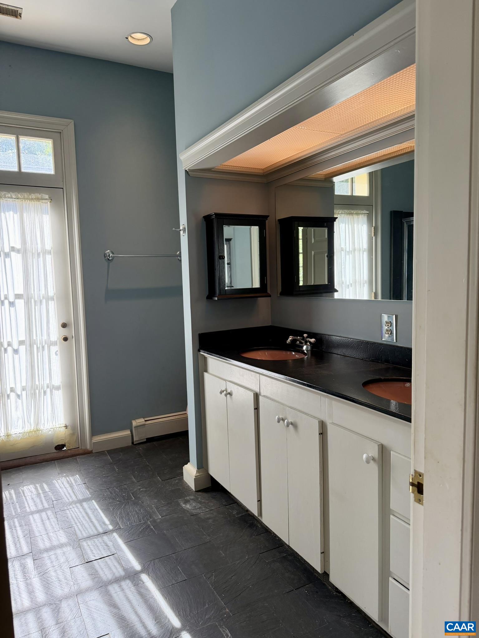 321 DOVER RD, CHARLOTTESVILLE, Virginia 22901, 3 Bedrooms Bedrooms, ,3 BathroomsBathrooms,Residential,321 DOVER RD,682074 MLS # 682074 321 DOVER RD, CHARLOTTESVILLE, Virginia 22901, 3 Bedrooms Bedrooms, ,3 BathroomsBathrooms,Residential,321 DOVER RD,682074 MLS # 682074