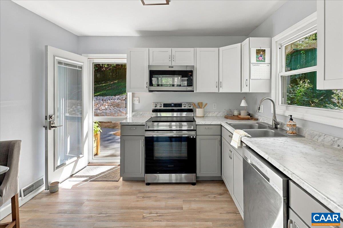 425 ALBEMARLE AVE, STAUNTON, Virginia 24401, 3 Bedrooms Bedrooms, ,2 BathroomsBathrooms,Residential,Hilltop Haven,425 ALBEMARLE AVE,682076 MLS # 682076 425 ALBEMARLE AVE, STAUNTON, Virginia 24401, 3 Bedrooms Bedrooms, ,2 BathroomsBathrooms,Residential,Hilltop Haven,425 ALBEMARLE AVE,682076 MLS # 682076