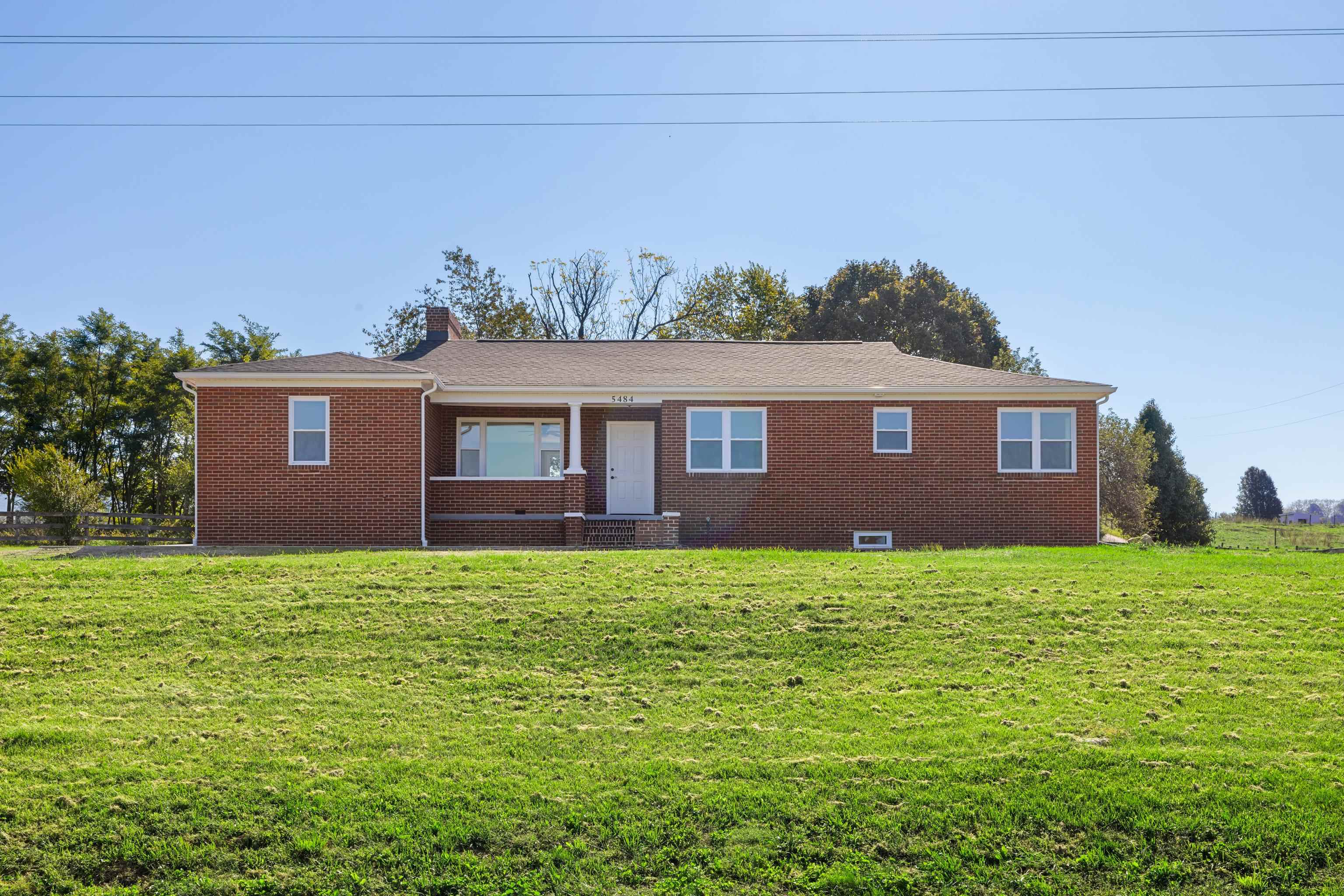 5484 INDIAN TRAIL RD, HARRISONBURG, Virginia 22801, 4 Bedrooms Bedrooms, ,2 BathroomsBathrooms,Residential,5484 INDIAN TRAIL RD,682077 MLS # 682077