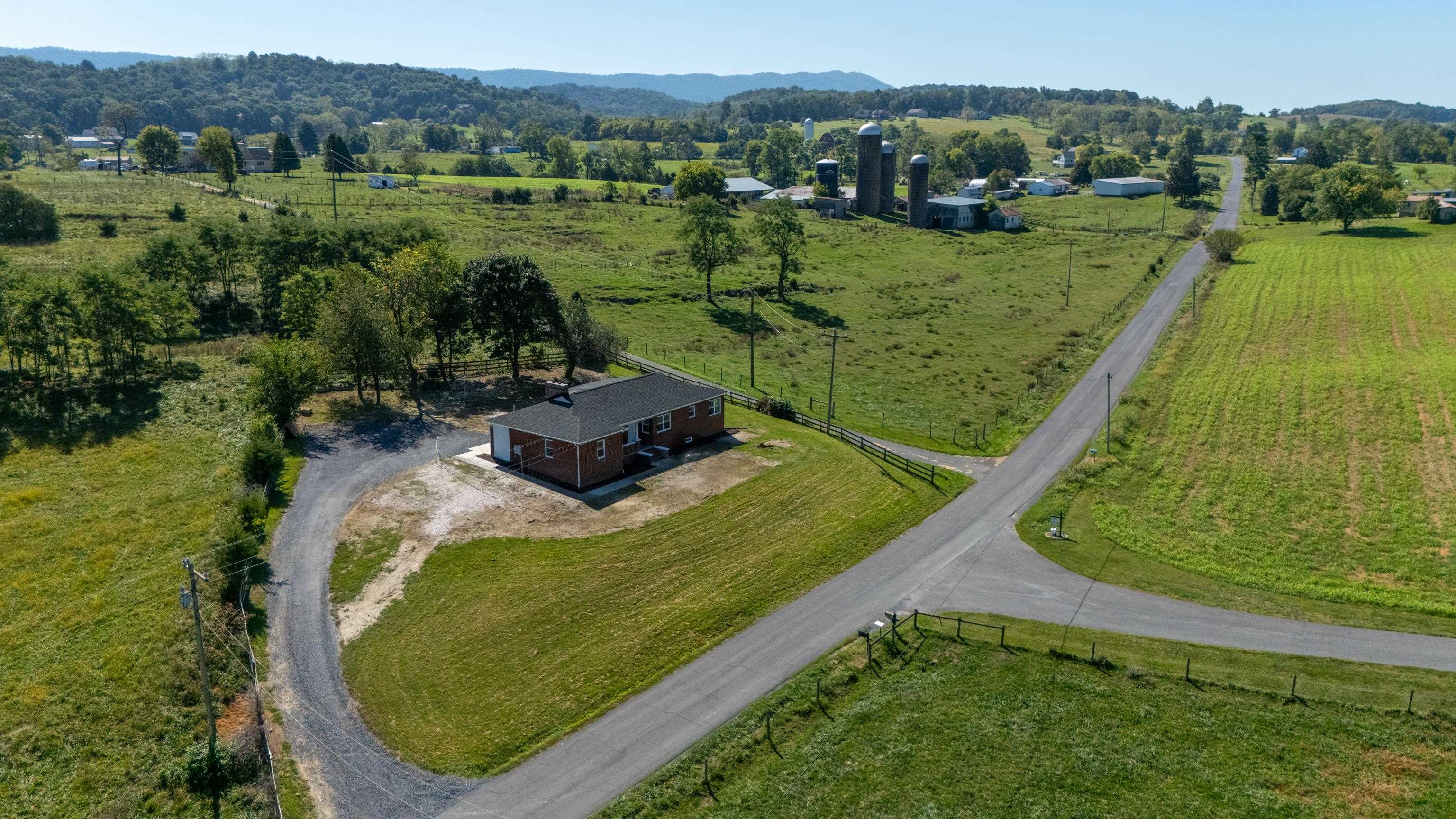 5484 INDIAN TRAIL RD, HARRISONBURG, Virginia 22801, 4 Bedrooms Bedrooms, ,2 BathroomsBathrooms,Residential,5484 INDIAN TRAIL RD,682077 MLS # 682077