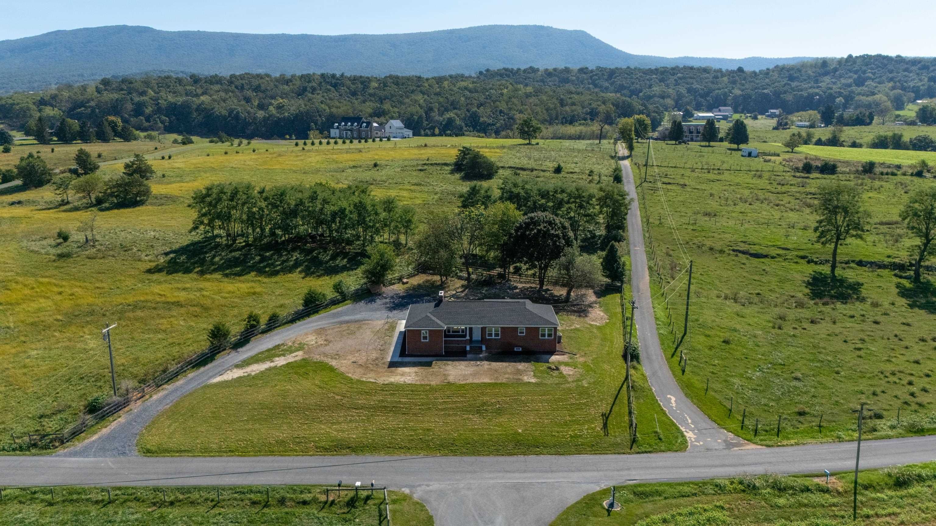 5484 INDIAN TRAIL RD, HARRISONBURG, Virginia 22801, 4 Bedrooms Bedrooms, ,2 BathroomsBathrooms,Residential,5484 INDIAN TRAIL RD,682077 MLS # 682077
