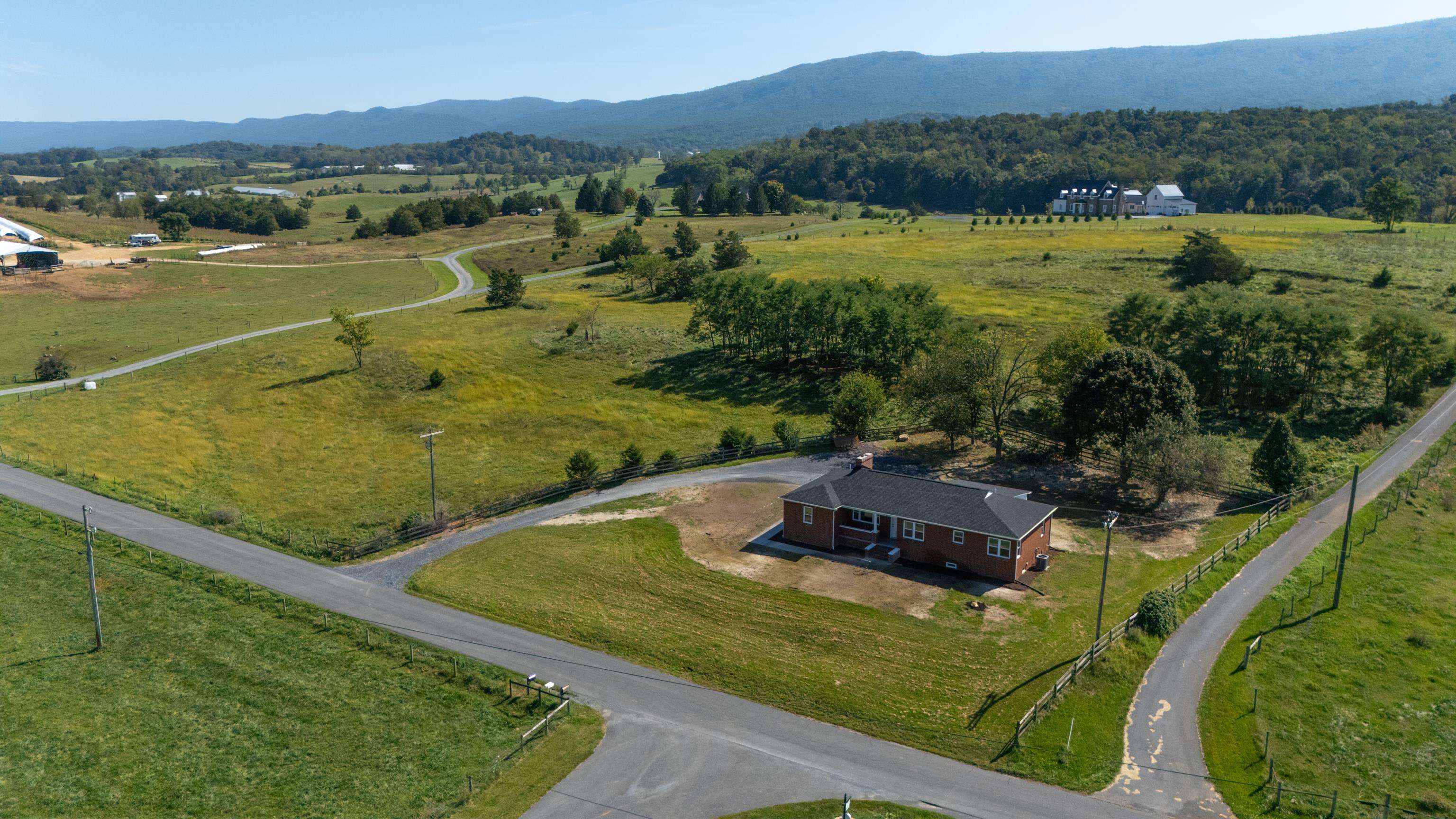 5484 INDIAN TRAIL RD, HARRISONBURG, Virginia 22801, 4 Bedrooms Bedrooms, ,2 BathroomsBathrooms,Residential,5484 INDIAN TRAIL RD,682077 MLS # 682077