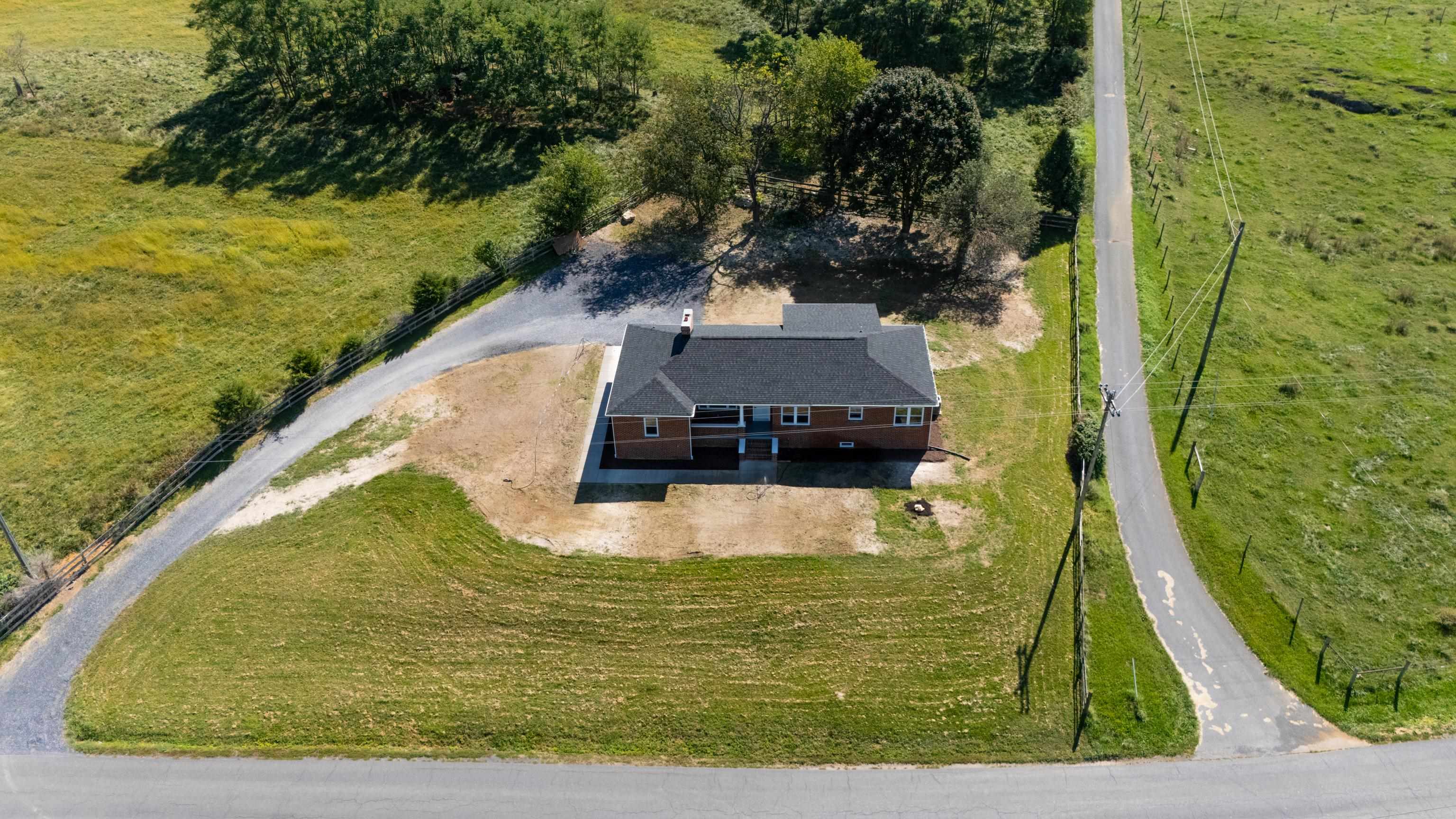 5484 INDIAN TRAIL RD, HARRISONBURG, Virginia 22801, 4 Bedrooms Bedrooms, ,2 BathroomsBathrooms,Residential,5484 INDIAN TRAIL RD,682077 MLS # 682077