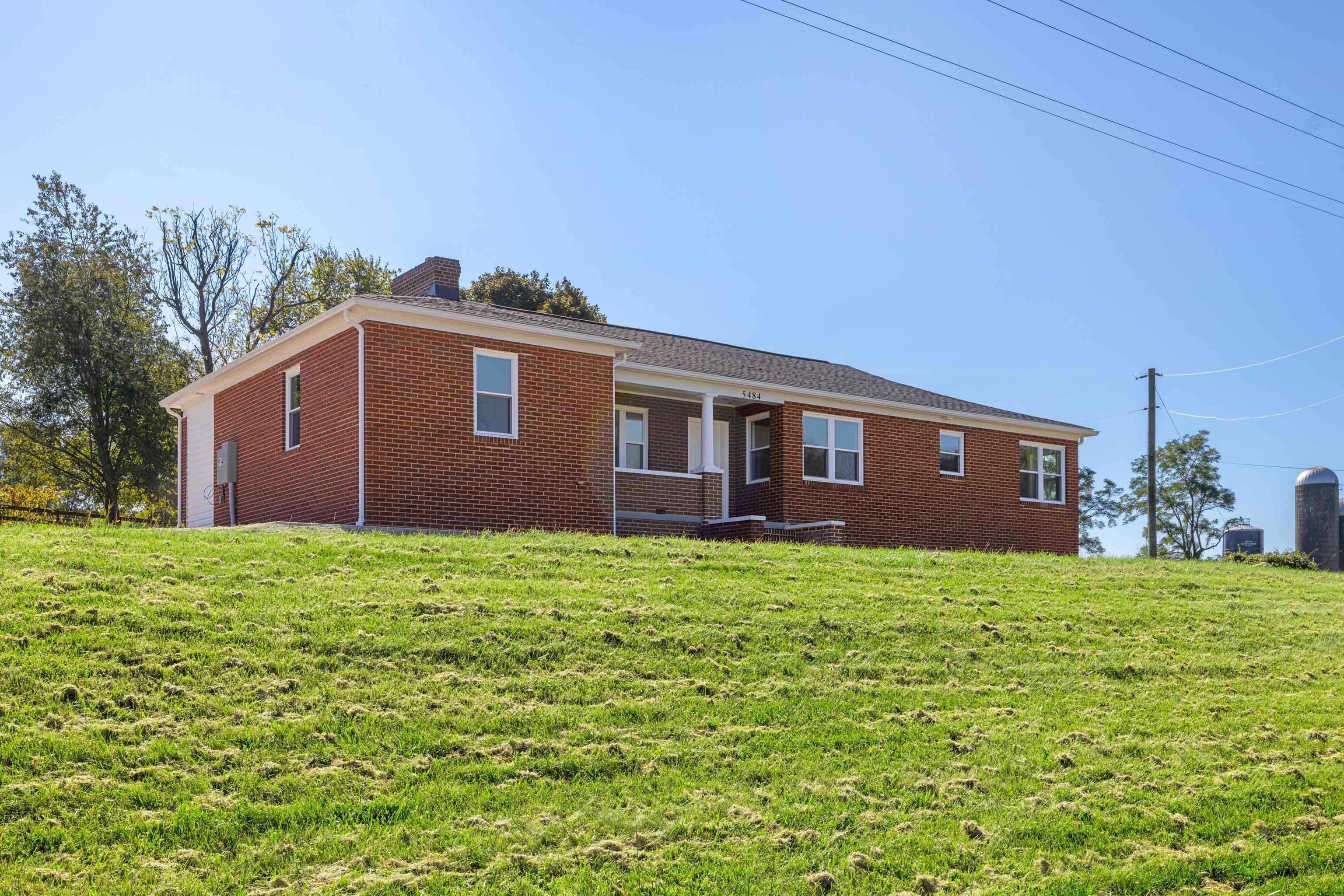 5484 INDIAN TRAIL RD, HARRISONBURG, Virginia 22801, 4 Bedrooms Bedrooms, ,2 BathroomsBathrooms,Residential,5484 INDIAN TRAIL RD,682077 MLS # 682077
