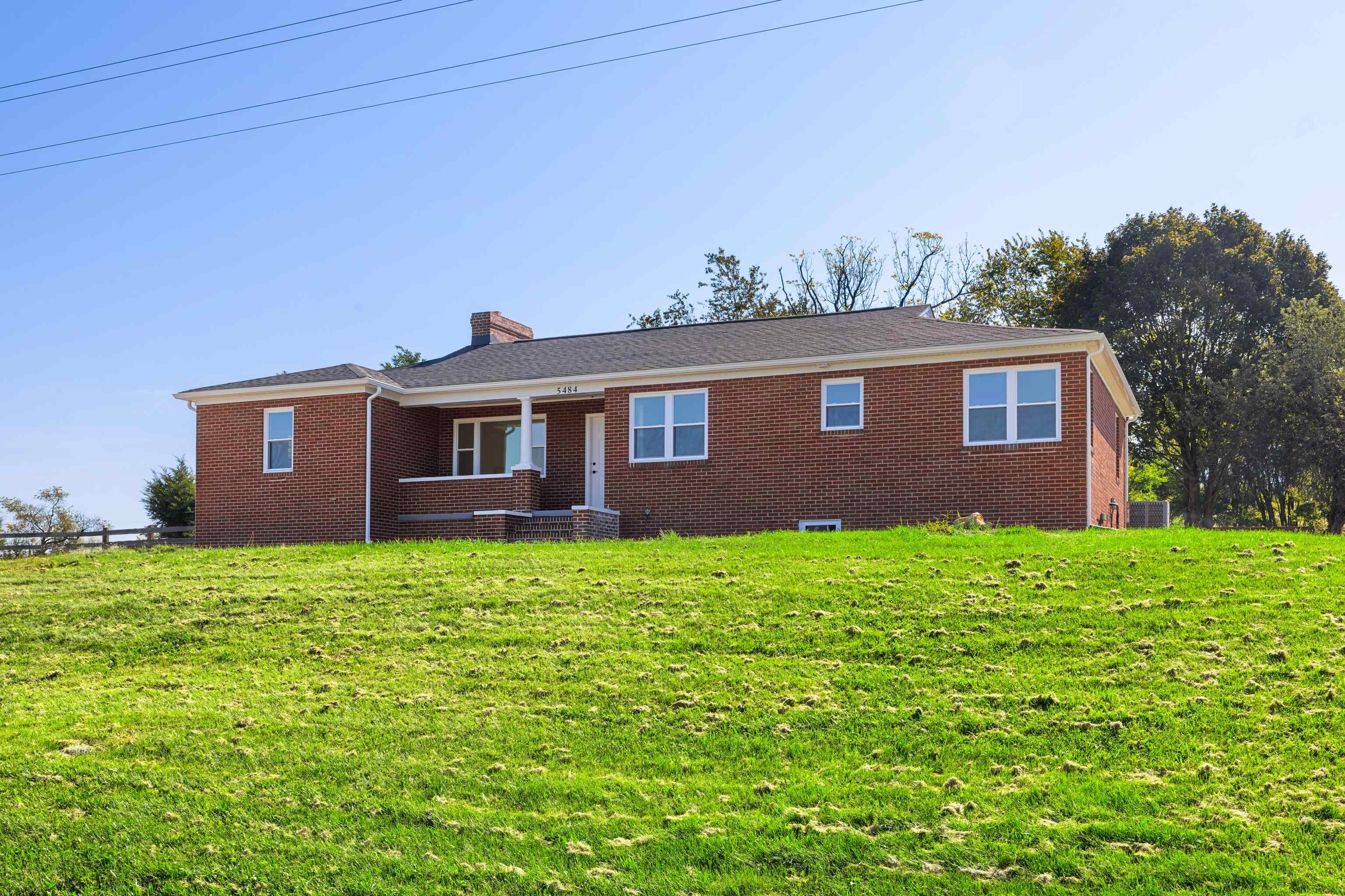 5484 INDIAN TRAIL RD, HARRISONBURG, Virginia 22801, 4 Bedrooms Bedrooms, ,2 BathroomsBathrooms,Residential,5484 INDIAN TRAIL RD,682077 MLS # 682077