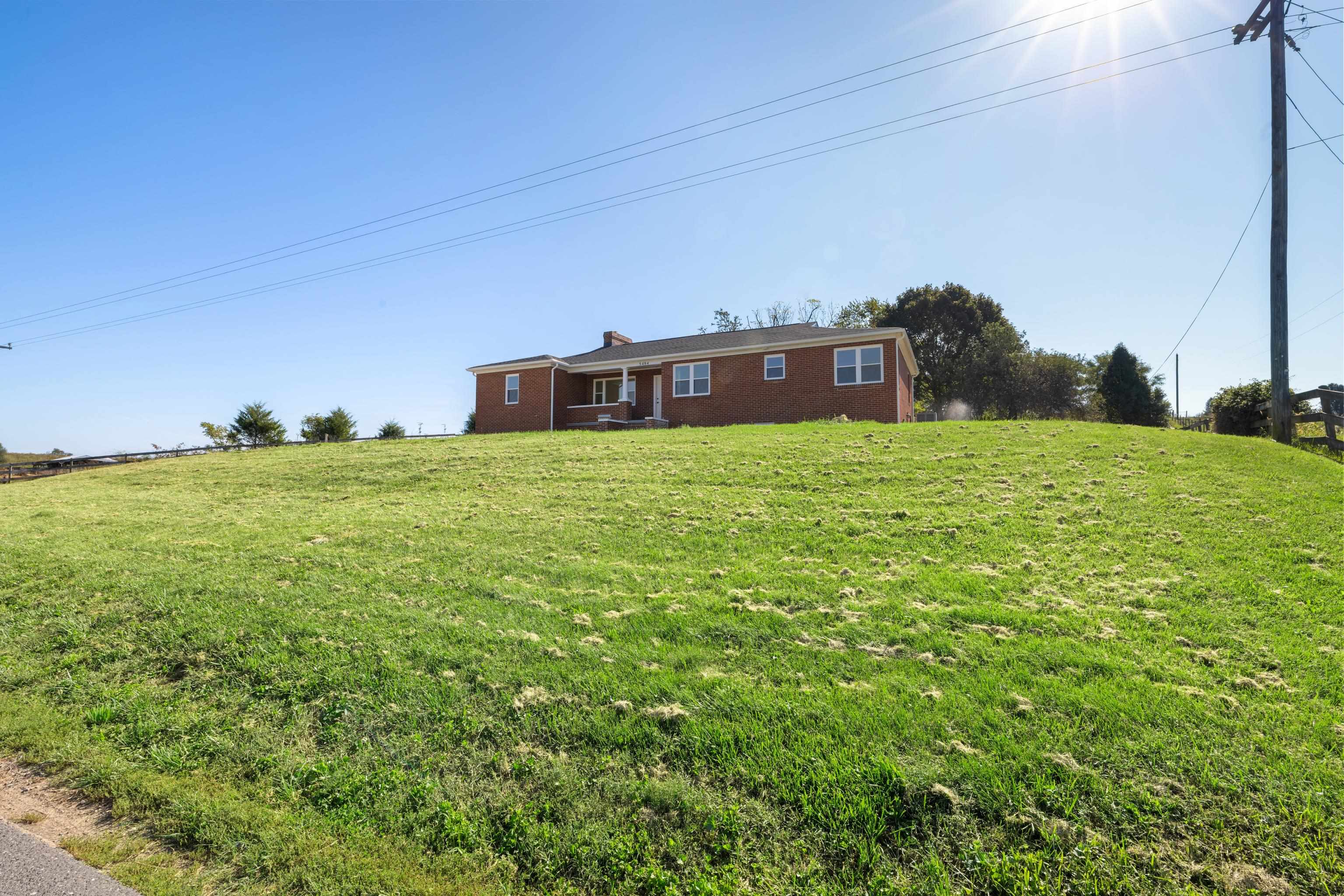 5484 INDIAN TRAIL RD, HARRISONBURG, Virginia 22801, 4 Bedrooms Bedrooms, ,2 BathroomsBathrooms,Residential,5484 INDIAN TRAIL RD,682077 MLS # 682077