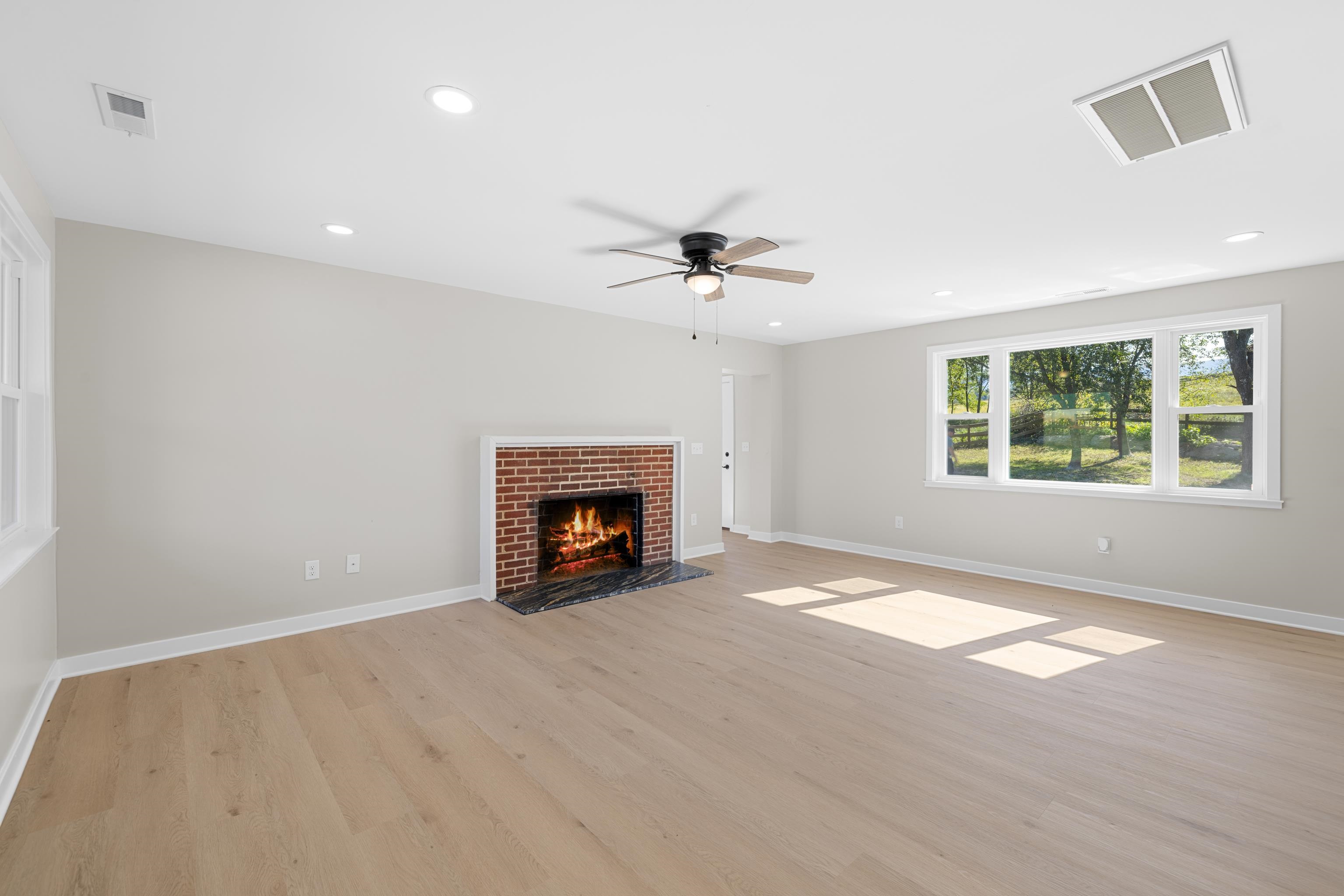 5484 INDIAN TRAIL RD, HARRISONBURG, Virginia 22801, 4 Bedrooms Bedrooms, ,2 BathroomsBathrooms,Residential,5484 INDIAN TRAIL RD,682077 MLS # 682077