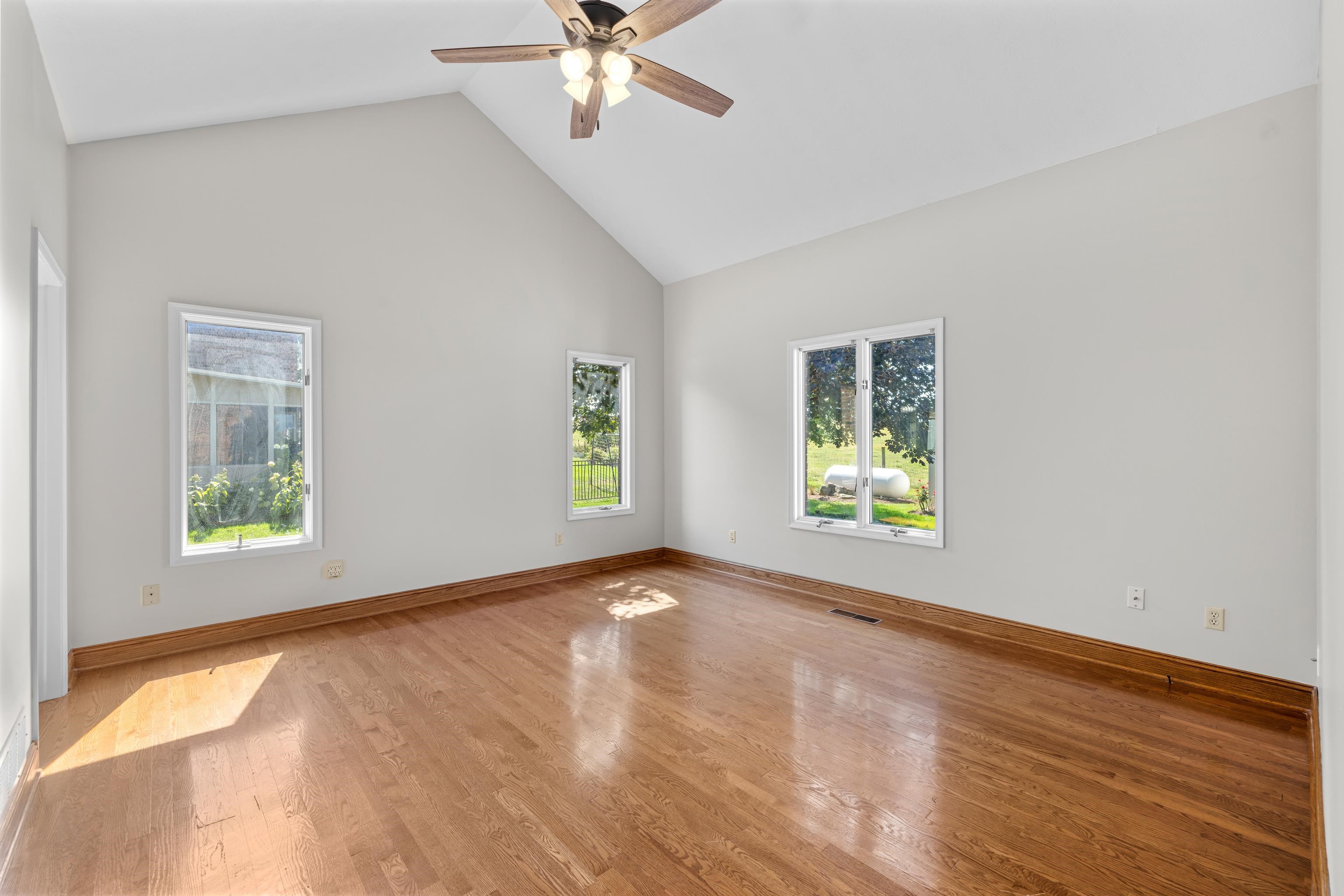 3365 WHITE OAK DR, ROCKINGHAM, Virginia 22801, 4 Bedrooms Bedrooms, ,3 BathroomsBathrooms,Residential,3365 WHITE OAK DR,682079 MLS # 682079 3365 WHITE OAK DR, ROCKINGHAM, Virginia 22801, 4 Bedrooms Bedrooms, ,3 BathroomsBathrooms,Residential,3365 WHITE OAK DR,682079 MLS # 682079