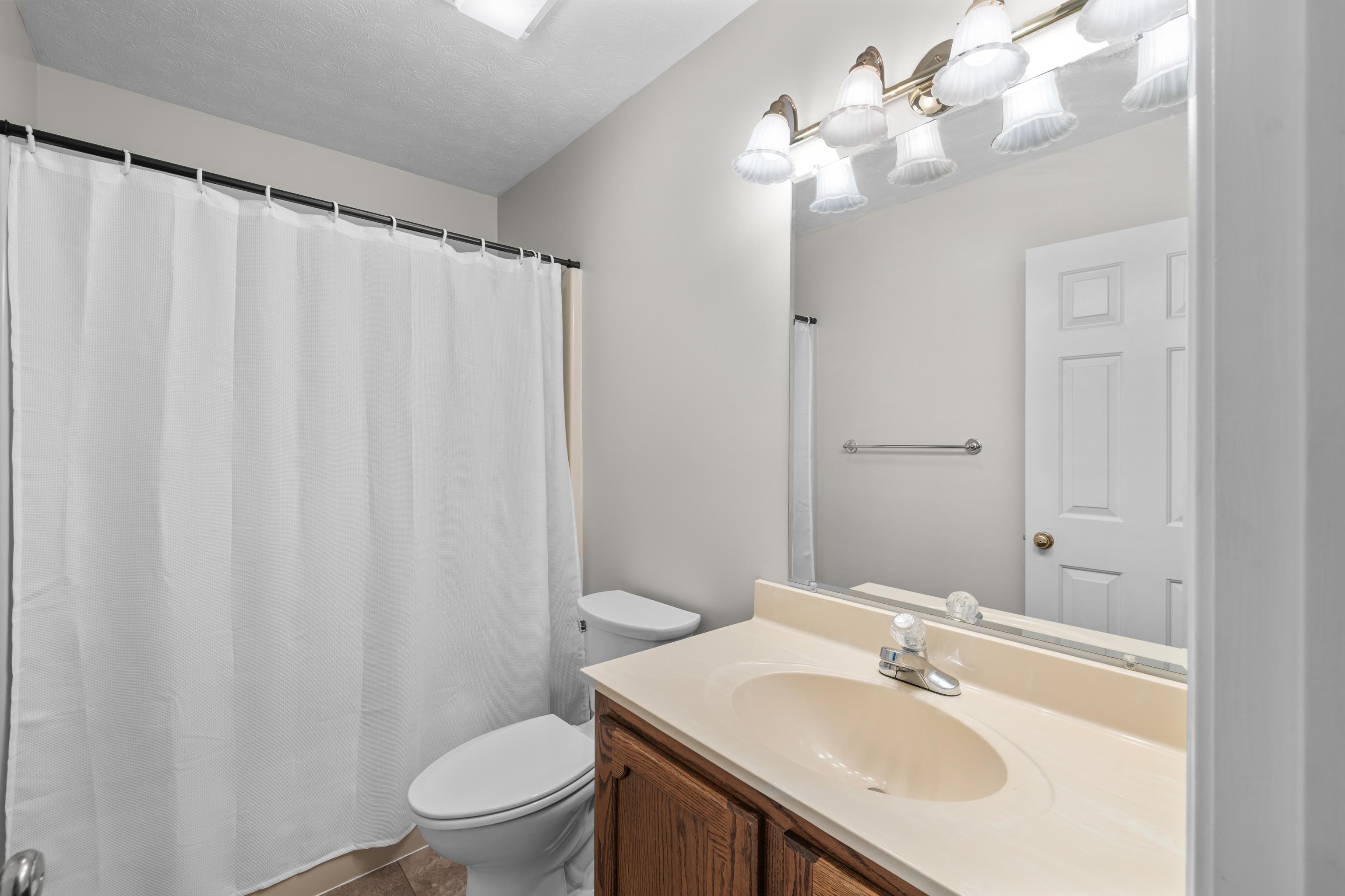 3365 WHITE OAK DR, ROCKINGHAM, Virginia 22801, 4 Bedrooms Bedrooms, ,3 BathroomsBathrooms,Residential,3365 WHITE OAK DR,682079 MLS # 682079 3365 WHITE OAK DR, ROCKINGHAM, Virginia 22801, 4 Bedrooms Bedrooms, ,3 BathroomsBathrooms,Residential,3365 WHITE OAK DR,682079 MLS # 682079