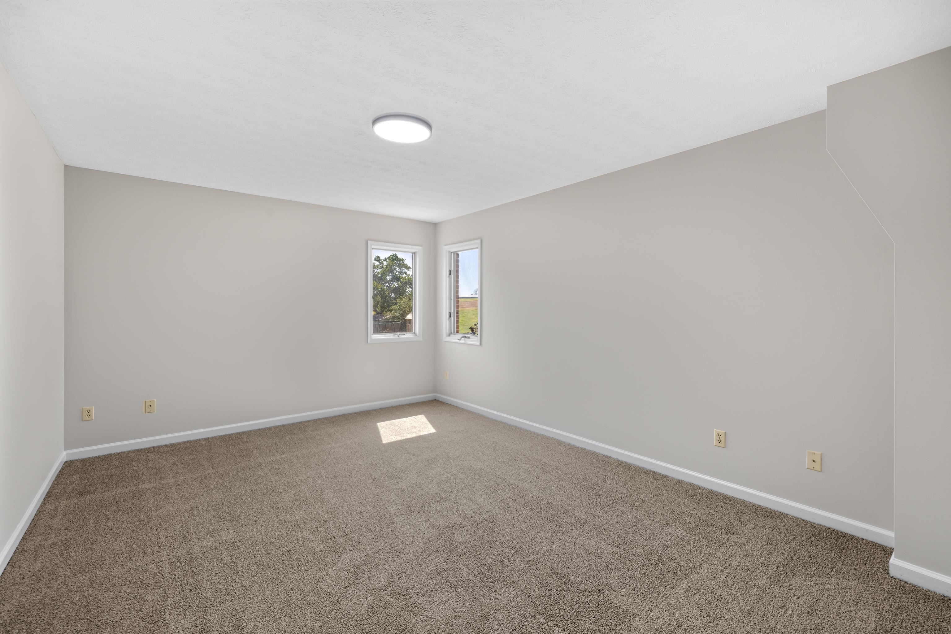 3365 WHITE OAK DR, ROCKINGHAM, Virginia 22801, 4 Bedrooms Bedrooms, ,3 BathroomsBathrooms,Residential,3365 WHITE OAK DR,682079 MLS # 682079 3365 WHITE OAK DR, ROCKINGHAM, Virginia 22801, 4 Bedrooms Bedrooms, ,3 BathroomsBathrooms,Residential,3365 WHITE OAK DR,682079 MLS # 682079
