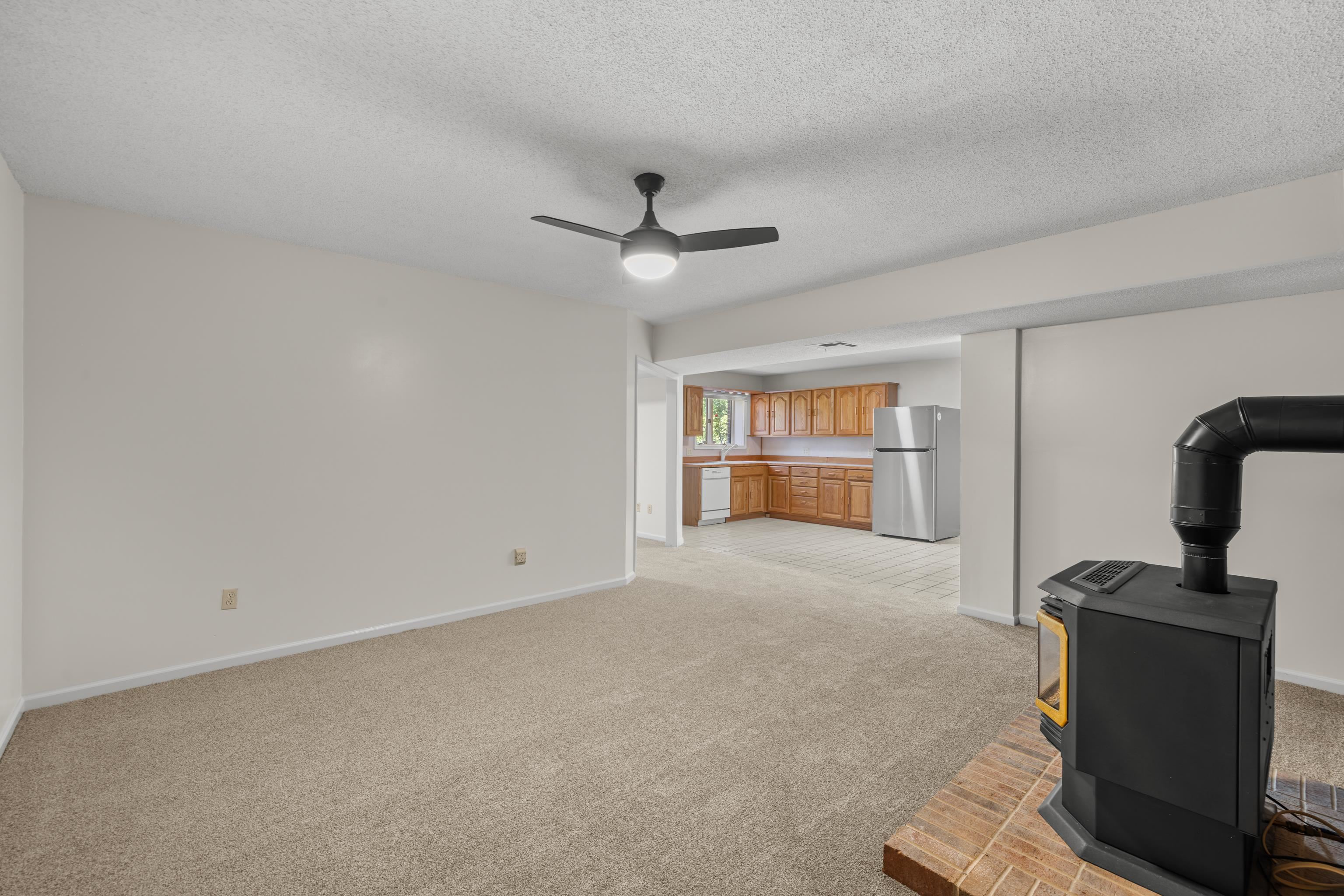 3365 WHITE OAK DR, ROCKINGHAM, Virginia 22801, 4 Bedrooms Bedrooms, ,3 BathroomsBathrooms,Residential,3365 WHITE OAK DR,682079 MLS # 682079 3365 WHITE OAK DR, ROCKINGHAM, Virginia 22801, 4 Bedrooms Bedrooms, ,3 BathroomsBathrooms,Residential,3365 WHITE OAK DR,682079 MLS # 682079