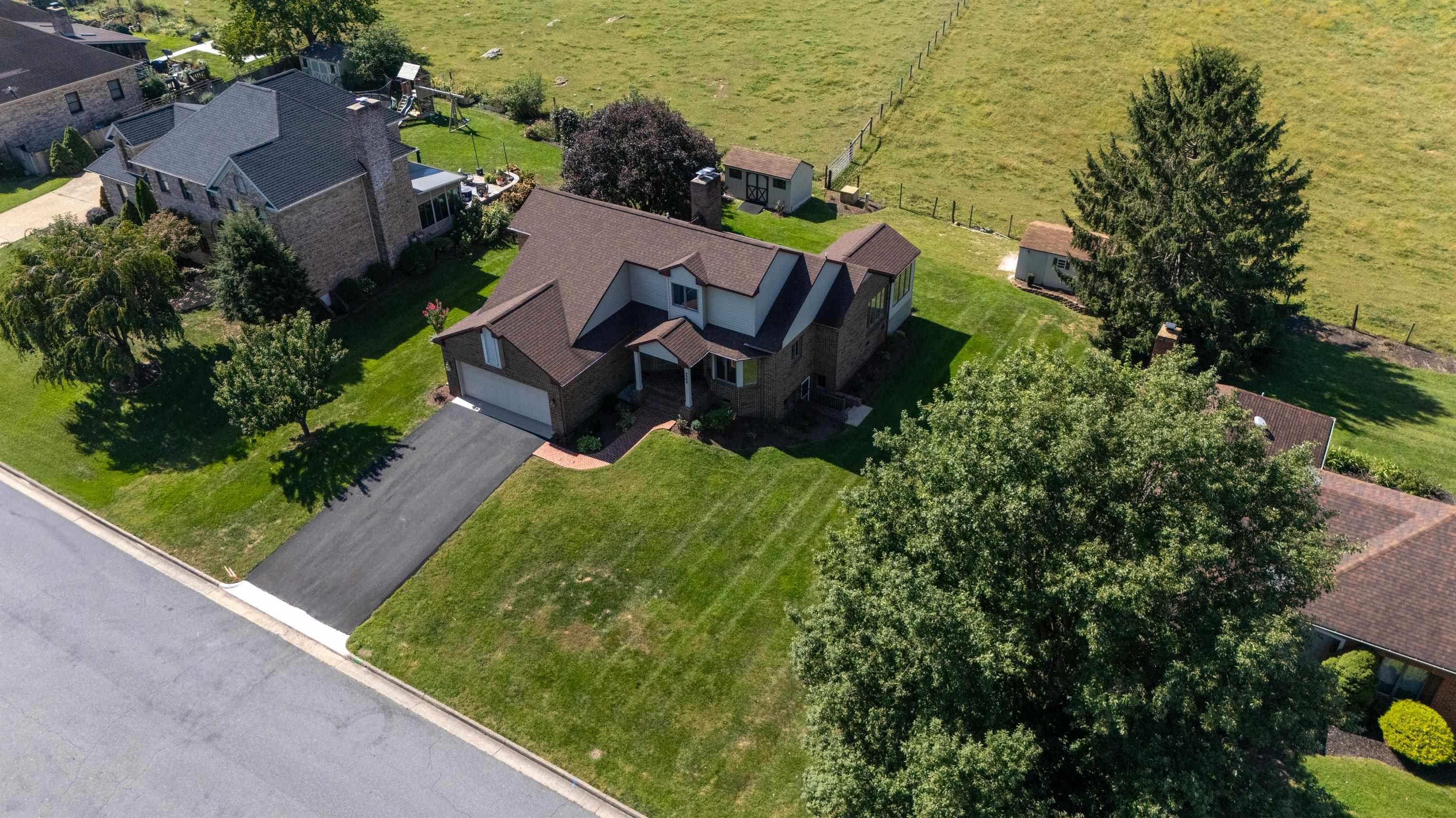 3365 WHITE OAK DR, ROCKINGHAM, Virginia 22801, 4 Bedrooms Bedrooms, ,3 BathroomsBathrooms,Residential,3365 WHITE OAK DR,682079 MLS # 682079 3365 WHITE OAK DR, ROCKINGHAM, Virginia 22801, 4 Bedrooms Bedrooms, ,3 BathroomsBathrooms,Residential,3365 WHITE OAK DR,682079 MLS # 682079
