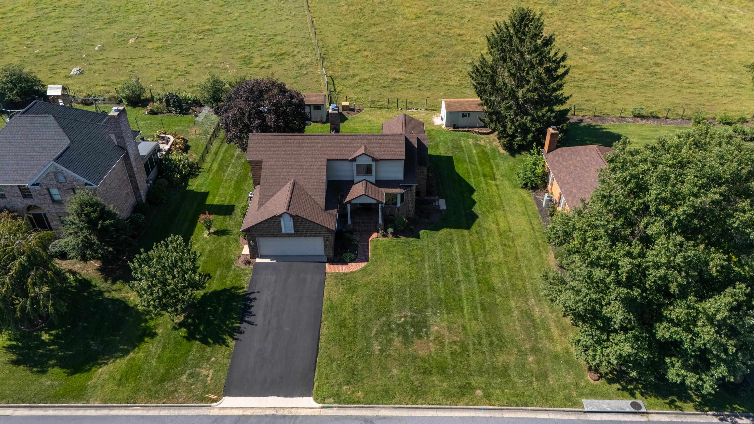 3365 WHITE OAK DR, ROCKINGHAM, Virginia 22801, 4 Bedrooms Bedrooms, ,3 BathroomsBathrooms,Residential,3365 WHITE OAK DR,682079 MLS # 682079 3365 WHITE OAK DR, ROCKINGHAM, Virginia 22801, 4 Bedrooms Bedrooms, ,3 BathroomsBathrooms,Residential,3365 WHITE OAK DR,682079 MLS # 682079
