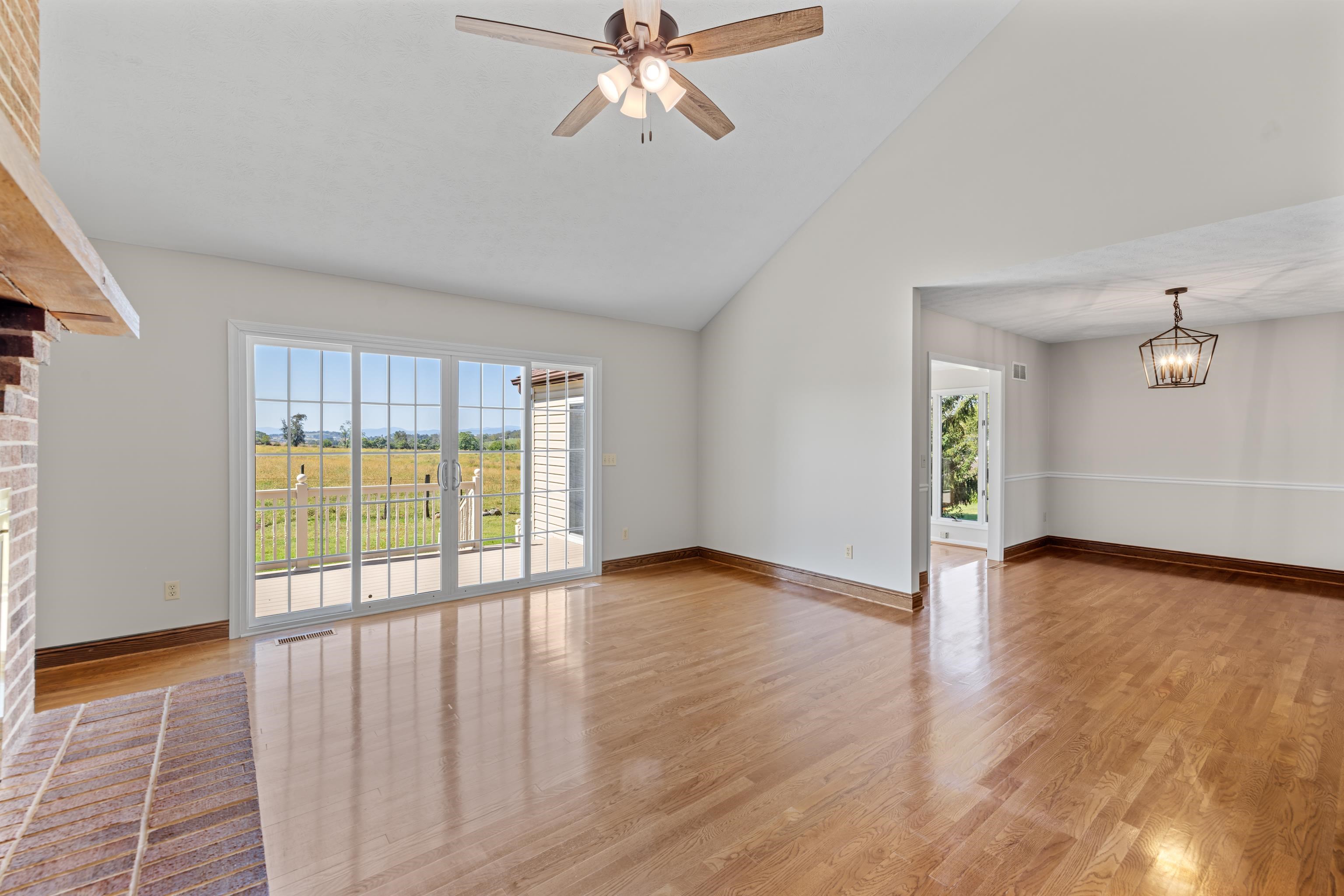 3365 WHITE OAK DR, ROCKINGHAM, Virginia 22801, 4 Bedrooms Bedrooms, ,3 BathroomsBathrooms,Residential,3365 WHITE OAK DR,682079 MLS # 682079 3365 WHITE OAK DR, ROCKINGHAM, Virginia 22801, 4 Bedrooms Bedrooms, ,3 BathroomsBathrooms,Residential,3365 WHITE OAK DR,682079 MLS # 682079