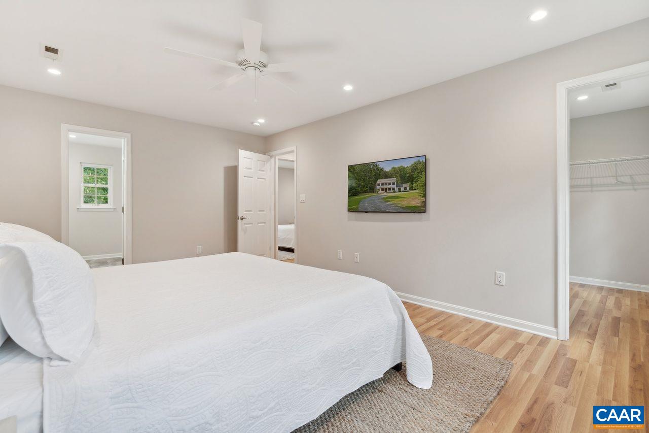 6414 JEFFERSON MILL RD, SCOTTSVILLE, Virginia 24590, 5 Bedrooms Bedrooms, ,3 BathroomsBathrooms,Residential,6414 JEFFERSON MILL RD,682081 MLS # 682081 6414 JEFFERSON MILL RD, SCOTTSVILLE, Virginia 24590, 5 Bedrooms Bedrooms, ,3 BathroomsBathrooms,Residential,6414 JEFFERSON MILL RD,682081 MLS # 682081