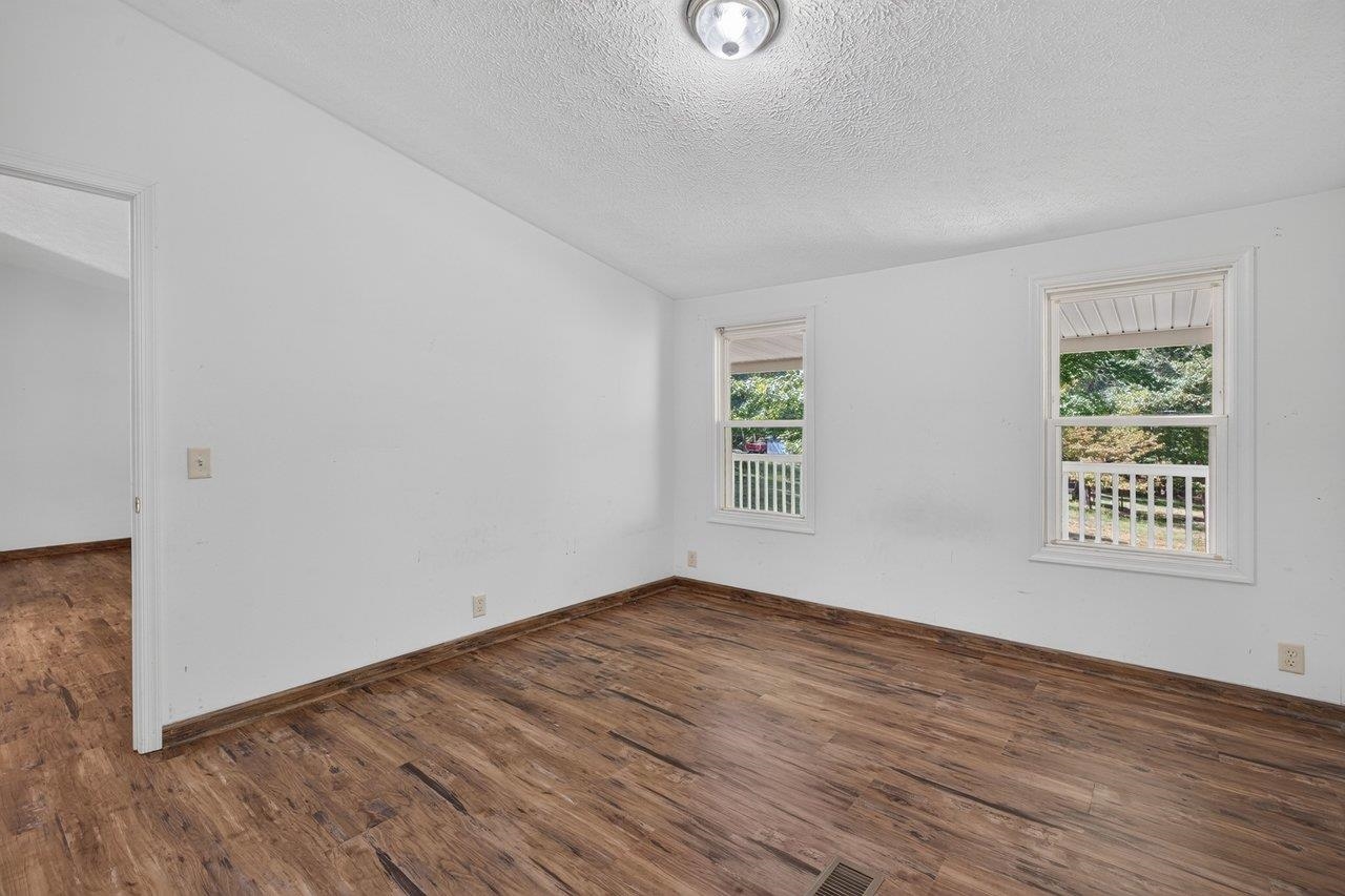 391 JOLLETT LN, ELKTON, Virginia 22827, 3 Bedrooms Bedrooms, ,2 BathroomsBathrooms,Residential,391 JOLLETT LN,682082 MLS # 682082 391 JOLLETT LN, ELKTON, Virginia 22827, 3 Bedrooms Bedrooms, ,2 BathroomsBathrooms,Residential,391 JOLLETT LN,682082 MLS # 682082