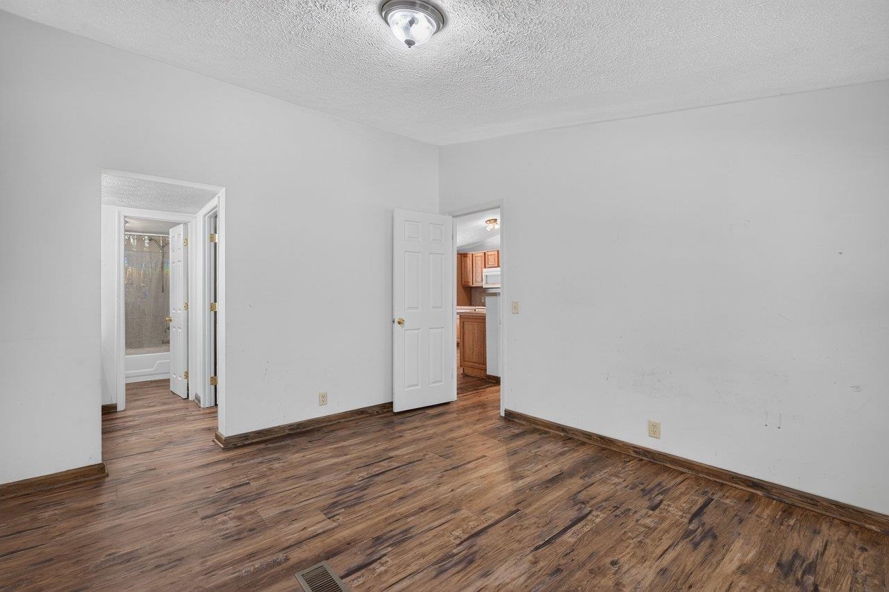 391 JOLLETT LN, ELKTON, Virginia 22827, 3 Bedrooms Bedrooms, ,2 BathroomsBathrooms,Residential,391 JOLLETT LN,682082 MLS # 682082 391 JOLLETT LN, ELKTON, Virginia 22827, 3 Bedrooms Bedrooms, ,2 BathroomsBathrooms,Residential,391 JOLLETT LN,682082 MLS # 682082