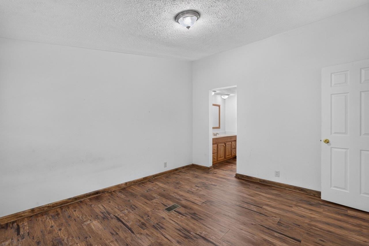 391 JOLLETT LN, ELKTON, Virginia 22827, 3 Bedrooms Bedrooms, ,2 BathroomsBathrooms,Residential,391 JOLLETT LN,682082 MLS # 682082 391 JOLLETT LN, ELKTON, Virginia 22827, 3 Bedrooms Bedrooms, ,2 BathroomsBathrooms,Residential,391 JOLLETT LN,682082 MLS # 682082