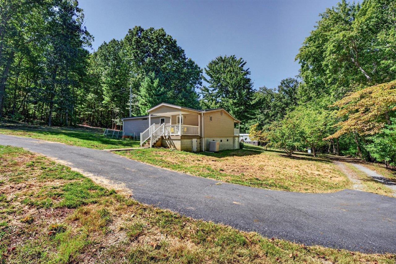 391 JOLLETT LN, ELKTON, Virginia 22827, 3 Bedrooms Bedrooms, ,2 BathroomsBathrooms,Residential,391 JOLLETT LN,682082 MLS # 682082 391 JOLLETT LN, ELKTON, Virginia 22827, 3 Bedrooms Bedrooms, ,2 BathroomsBathrooms,Residential,391 JOLLETT LN,682082 MLS # 682082