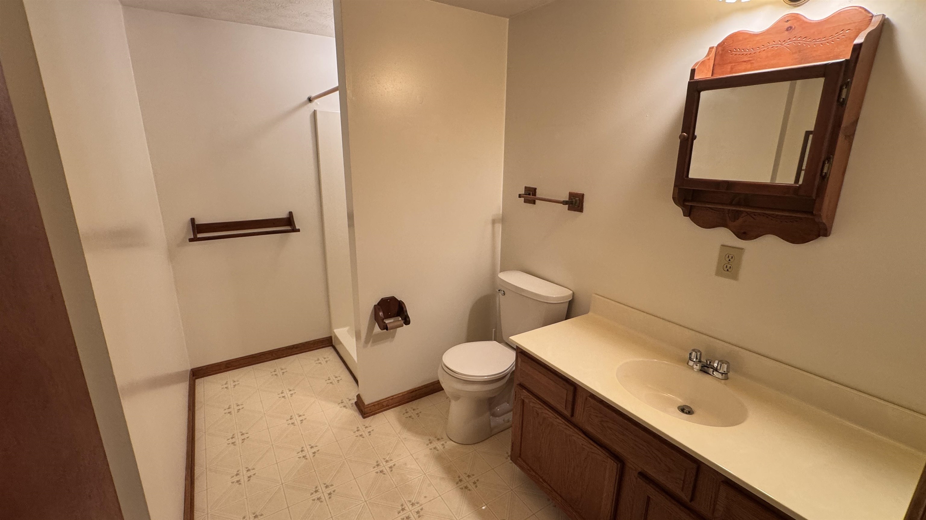 87 FALLING ROCK DR, STUARTS DRAFT, Virginia 24477, 3 Bedrooms Bedrooms, ,3 BathroomsBathrooms,Residential,87 FALLING ROCK DR,682083 MLS # 682083