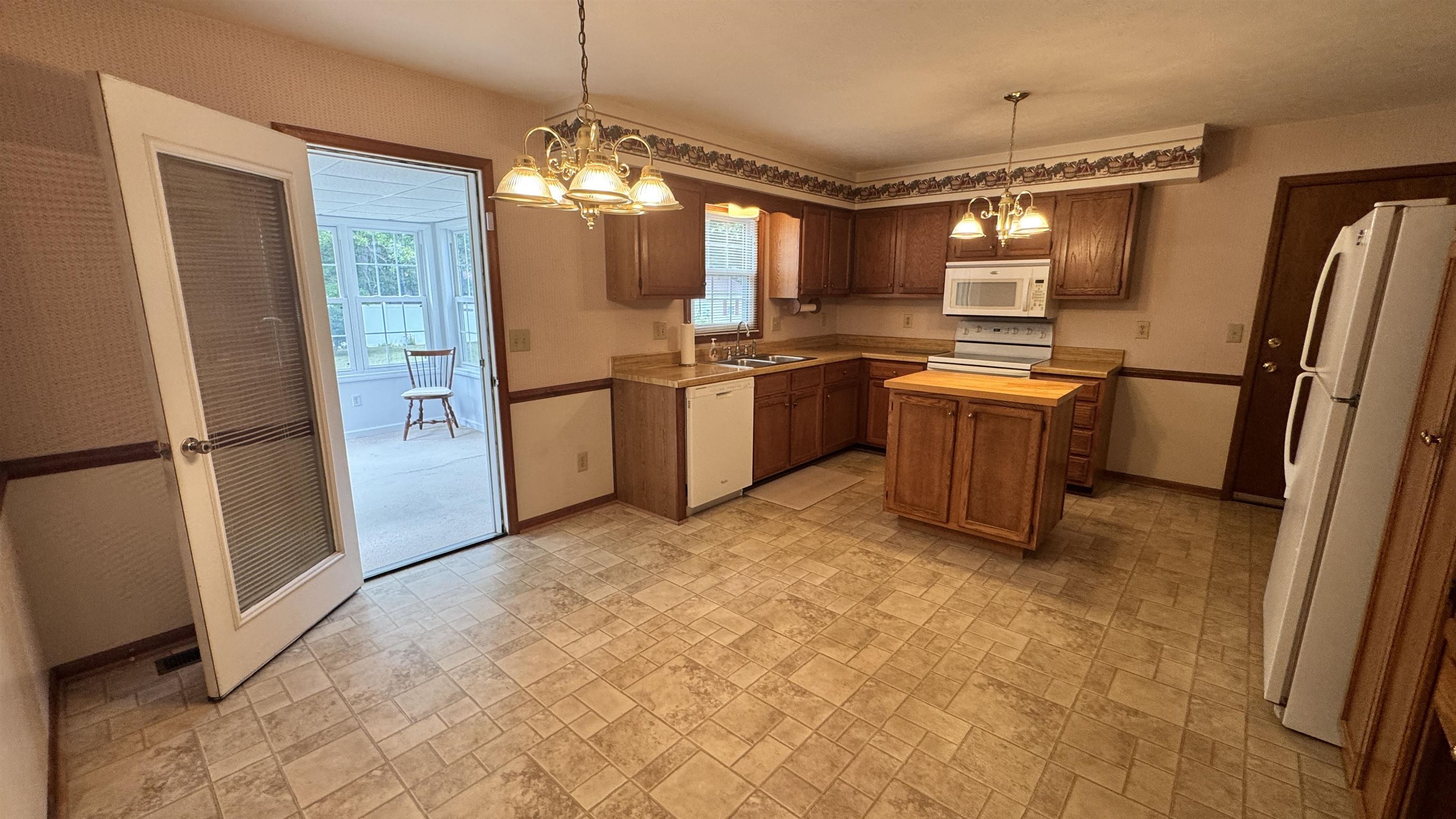 87 FALLING ROCK DR, STUARTS DRAFT, Virginia 24477, 3 Bedrooms Bedrooms, ,3 BathroomsBathrooms,Residential,87 FALLING ROCK DR,682083 MLS # 682083