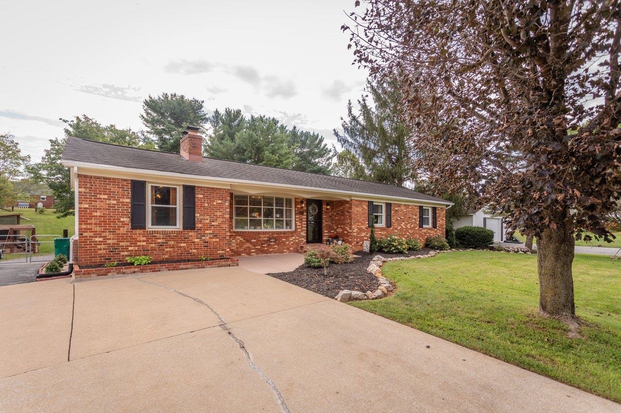 23 GREENFIELD RD, LURAY, Virginia 22835, 3 Bedrooms Bedrooms, ,2 BathroomsBathrooms,Residential,23 GREENFIELD RD,681989 MLS # 681989