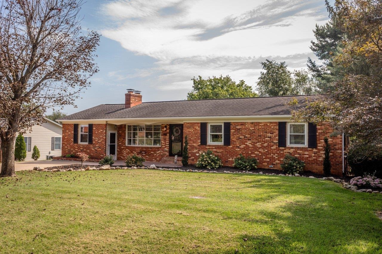 23 GREENFIELD RD, LURAY, Virginia 22835, 3 Bedrooms Bedrooms, ,2 BathroomsBathrooms,Residential,23 GREENFIELD RD,681989 MLS # 681989