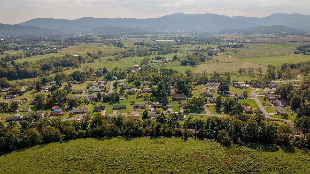 23 GREENFIELD RD, LURAY, Virginia 22835, 3 Bedrooms Bedrooms, ,2 BathroomsBathrooms,Residential,23 GREENFIELD RD,681989 MLS # 681989