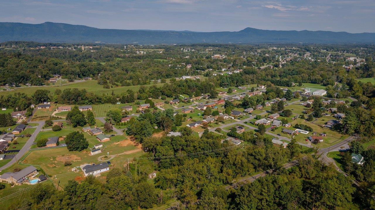 23 GREENFIELD RD, LURAY, Virginia 22835, 3 Bedrooms Bedrooms, ,2 BathroomsBathrooms,Residential,23 GREENFIELD RD,681989 MLS # 681989