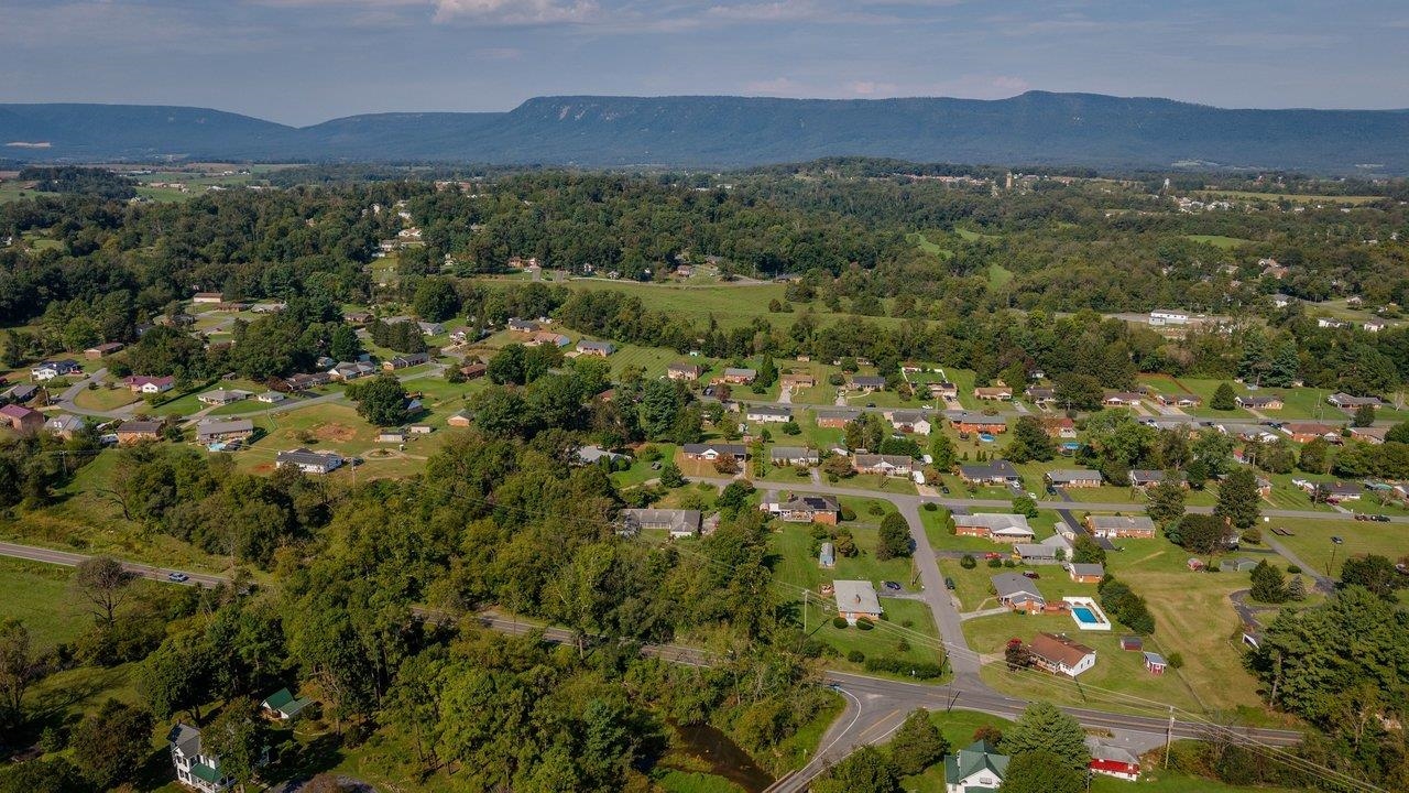 23 GREENFIELD RD, LURAY, Virginia 22835, 3 Bedrooms Bedrooms, ,2 BathroomsBathrooms,Residential,23 GREENFIELD RD,681989 MLS # 681989