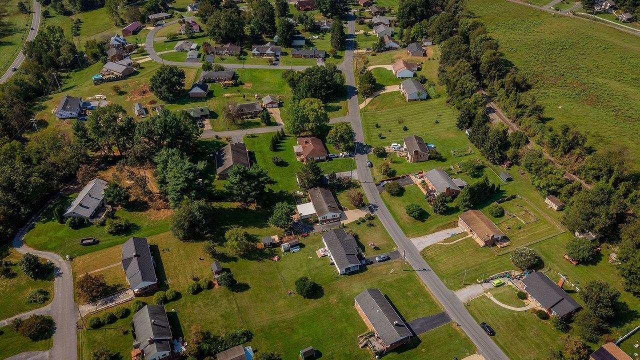 23 GREENFIELD RD, LURAY, Virginia 22835, 3 Bedrooms Bedrooms, ,2 BathroomsBathrooms,Residential,23 GREENFIELD RD,681989 MLS # 681989