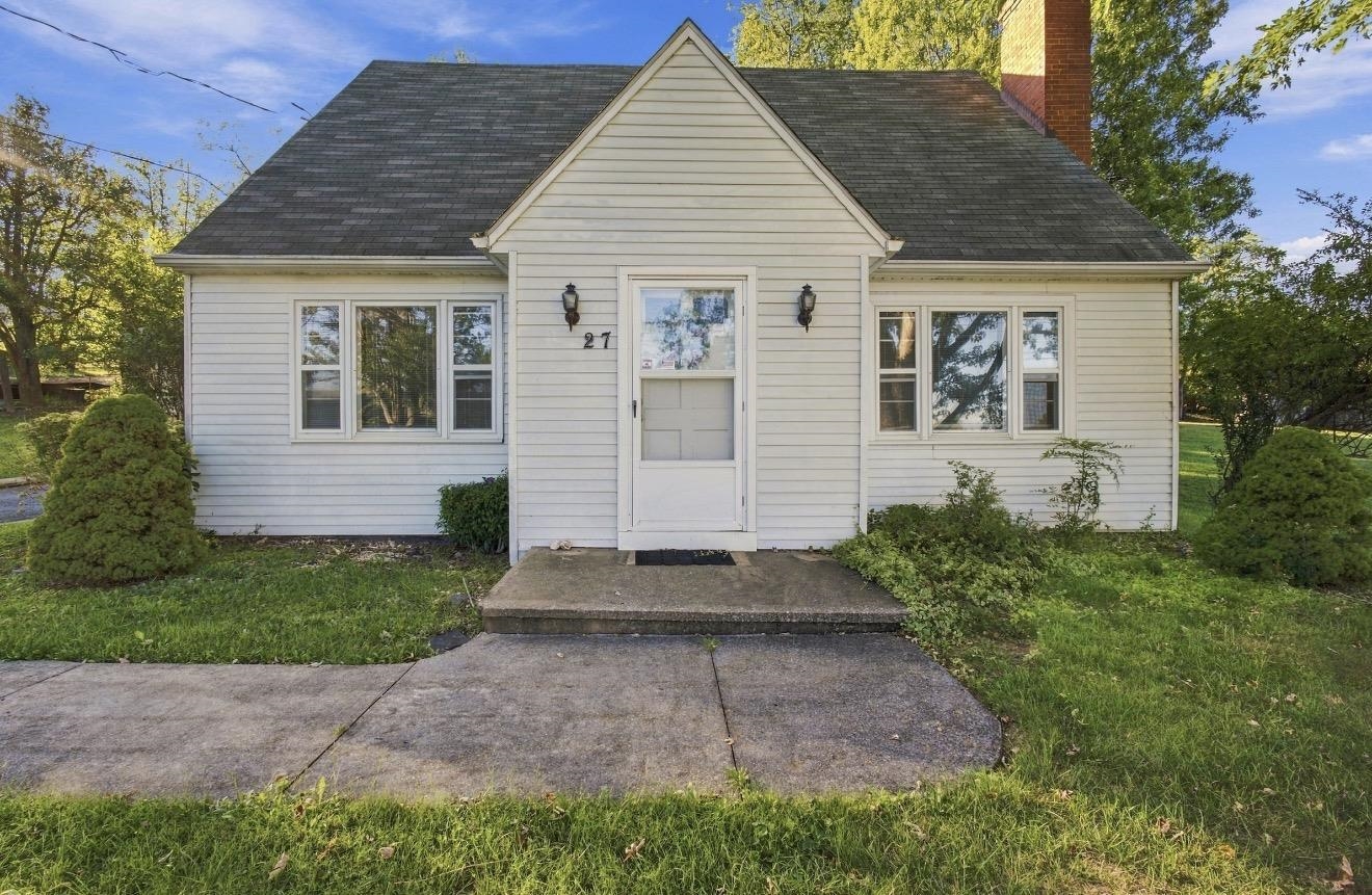 27 MIDDLE RIVER DR, VERONA, Virginia 24482, 3 Bedrooms Bedrooms, ,2 BathroomsBathrooms,Residential,27 MIDDLE RIVER DR,682052 MLS # 682052 27 MIDDLE RIVER DR, VERONA, Virginia 24482, 3 Bedrooms Bedrooms, ,2 BathroomsBathrooms,Residential,27 MIDDLE RIVER DR,682052 MLS # 682052