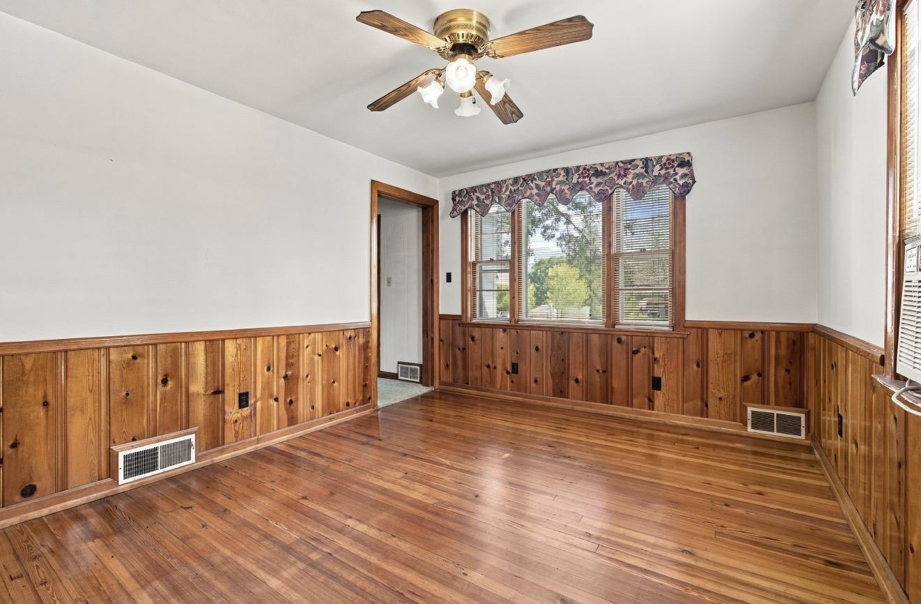 27 MIDDLE RIVER DR, VERONA, Virginia 24482, 3 Bedrooms Bedrooms, ,2 BathroomsBathrooms,Residential,27 MIDDLE RIVER DR,682052 MLS # 682052 27 MIDDLE RIVER DR, VERONA, Virginia 24482, 3 Bedrooms Bedrooms, ,2 BathroomsBathrooms,Residential,27 MIDDLE RIVER DR,682052 MLS # 682052