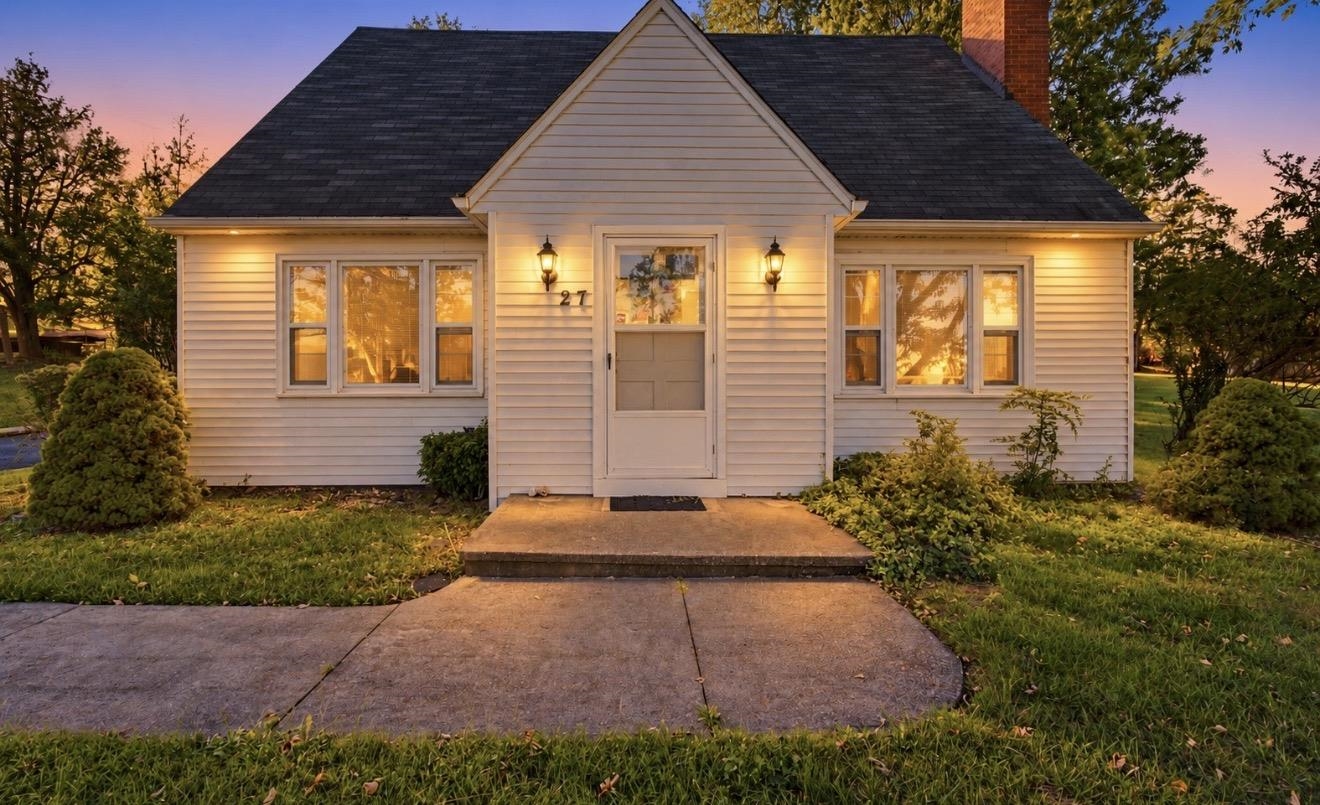 27 MIDDLE RIVER DR, VERONA, Virginia 24482, 3 Bedrooms Bedrooms, ,2 BathroomsBathrooms,Residential,27 MIDDLE RIVER DR,682052 MLS # 682052 27 MIDDLE RIVER DR, VERONA, Virginia 24482, 3 Bedrooms Bedrooms, ,2 BathroomsBathrooms,Residential,27 MIDDLE RIVER DR,682052 MLS # 682052