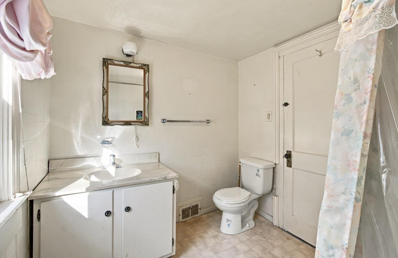 27 MIDDLE RIVER DR, VERONA, Virginia 24482, 3 Bedrooms Bedrooms, ,2 BathroomsBathrooms,Residential,27 MIDDLE RIVER DR,682052 MLS # 682052 27 MIDDLE RIVER DR, VERONA, Virginia 24482, 3 Bedrooms Bedrooms, ,2 BathroomsBathrooms,Residential,27 MIDDLE RIVER DR,682052 MLS # 682052