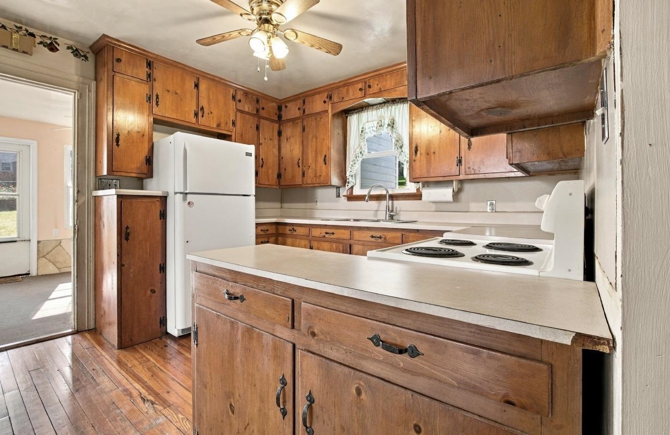 27 MIDDLE RIVER DR, VERONA, Virginia 24482, 3 Bedrooms Bedrooms, ,2 BathroomsBathrooms,Residential,27 MIDDLE RIVER DR,682052 MLS # 682052 27 MIDDLE RIVER DR, VERONA, Virginia 24482, 3 Bedrooms Bedrooms, ,2 BathroomsBathrooms,Residential,27 MIDDLE RIVER DR,682052 MLS # 682052
