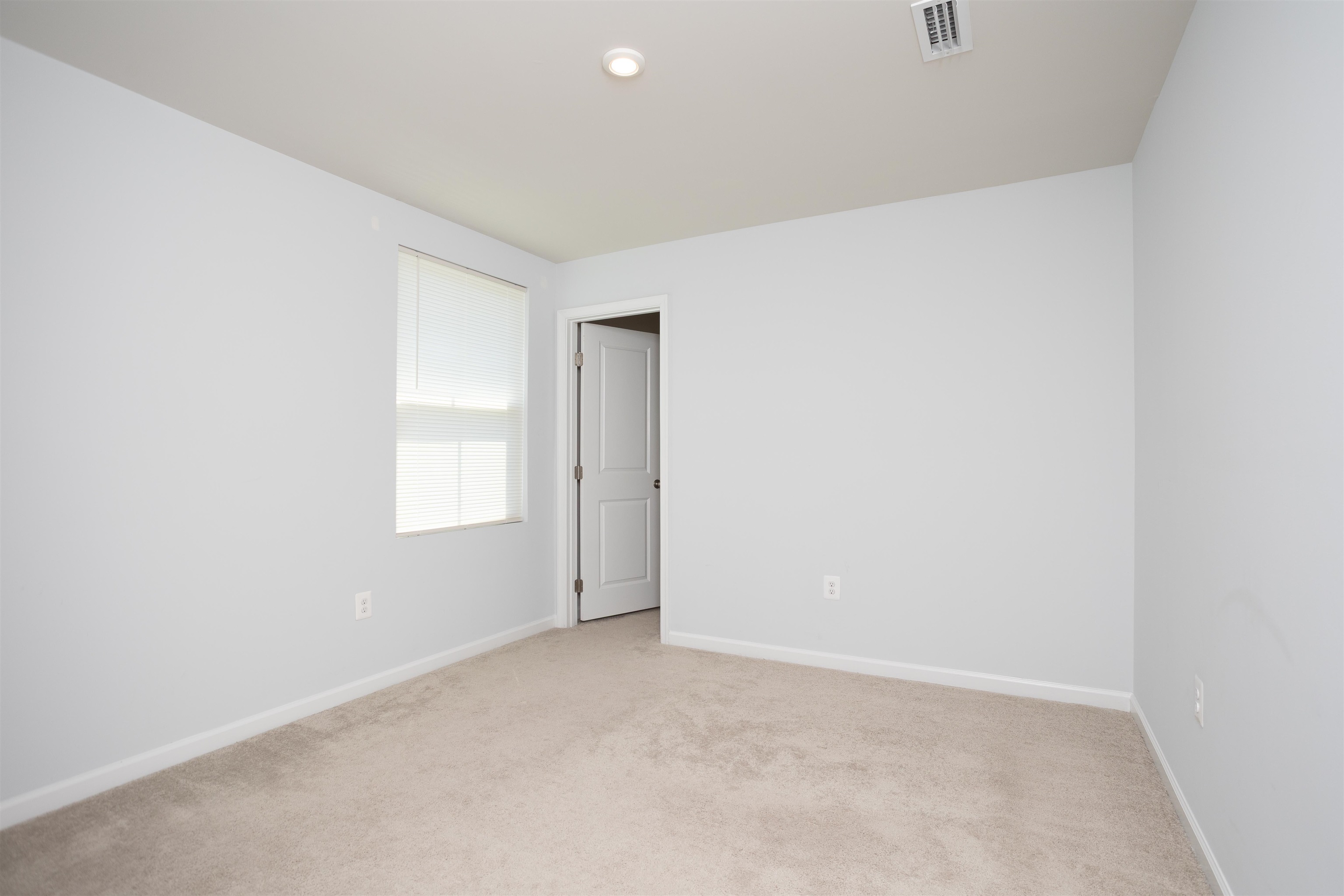 2065 TAILOR DR, ROCKINGHAM, Virginia 22801, 4 Bedrooms Bedrooms, ,2 BathroomsBathrooms,Residential,2065 TAILOR DR,682086 MLS # 682086 2065 TAILOR DR, ROCKINGHAM, Virginia 22801, 4 Bedrooms Bedrooms, ,2 BathroomsBathrooms,Residential,2065 TAILOR DR,682086 MLS # 682086