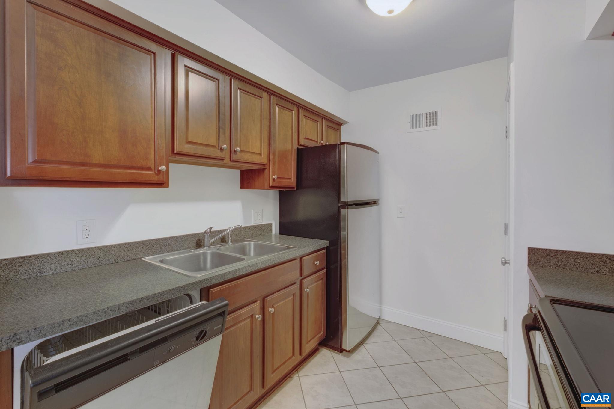 104 TURTLE CREEK RD, CHARLOTTESVILLE, Virginia 22901, 2 Bedrooms Bedrooms, ,2 BathroomsBathrooms,Residential,104 TURTLE CREEK RD,682096 MLS # 682096