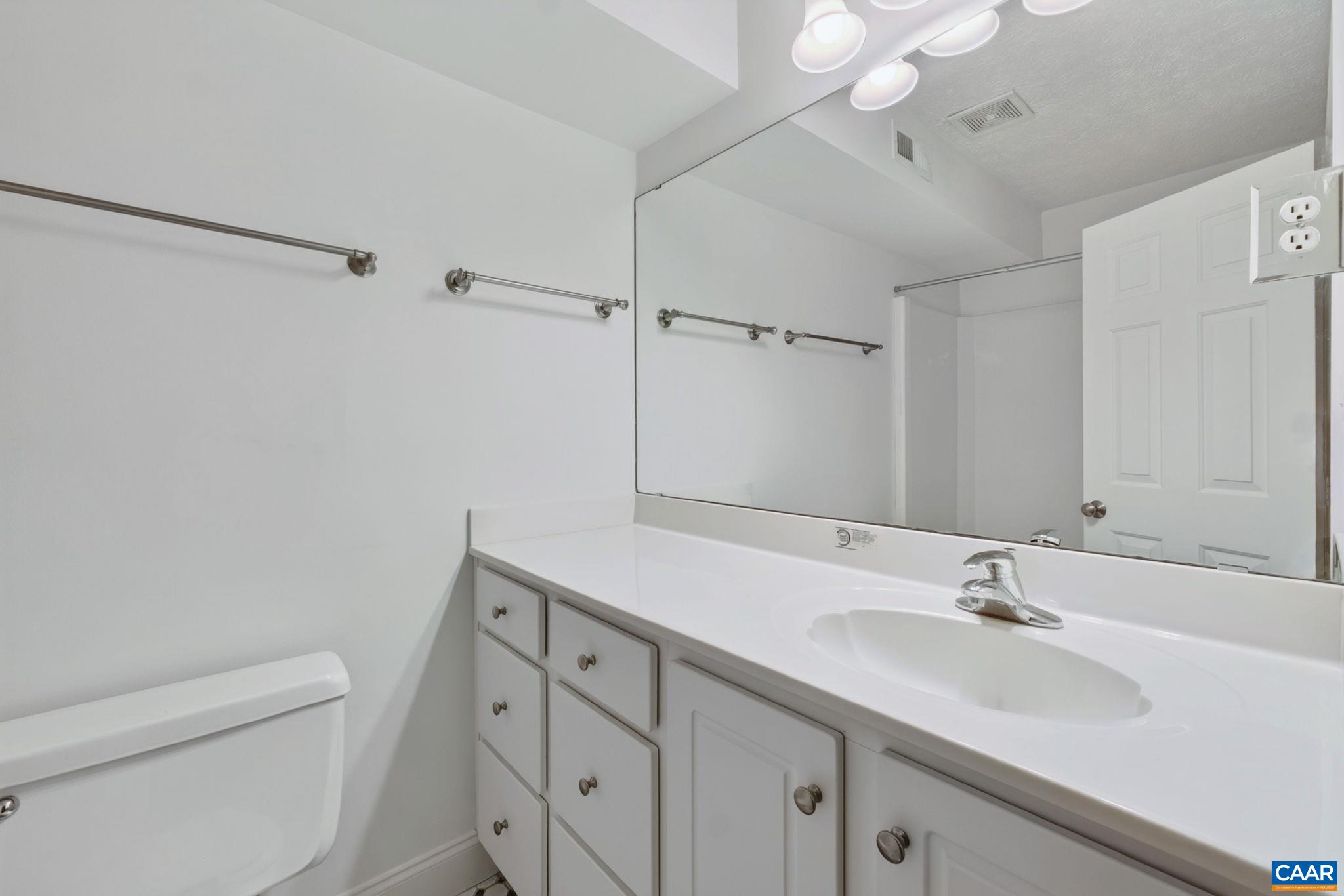 104 TURTLE CREEK RD, CHARLOTTESVILLE, Virginia 22901, 2 Bedrooms Bedrooms, ,2 BathroomsBathrooms,Residential,104 TURTLE CREEK RD,682096 MLS # 682096