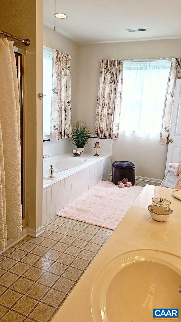102 HAPPY VALLEY RD, KESWICK, Virginia 22947, 3 Bedrooms Bedrooms, ,3 BathroomsBathrooms,Residential,102 HAPPY VALLEY RD,682097 MLS # 682097