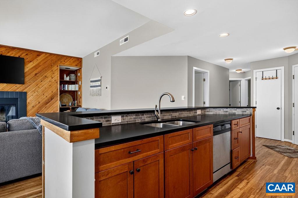 939 DIAMOND HILL CONDOS, WINTERGREEN RESORT, Virginia 22967, 2 Bedrooms Bedrooms, ,2 BathroomsBathrooms,Residential,939 DIAMOND HILL CONDOS,682100 MLS # 682100 939 DIAMOND HILL CONDOS, WINTERGREEN RESORT, Virginia 22967, 2 Bedrooms Bedrooms, ,2 BathroomsBathrooms,Residential,939 DIAMOND HILL CONDOS,682100 MLS # 682100