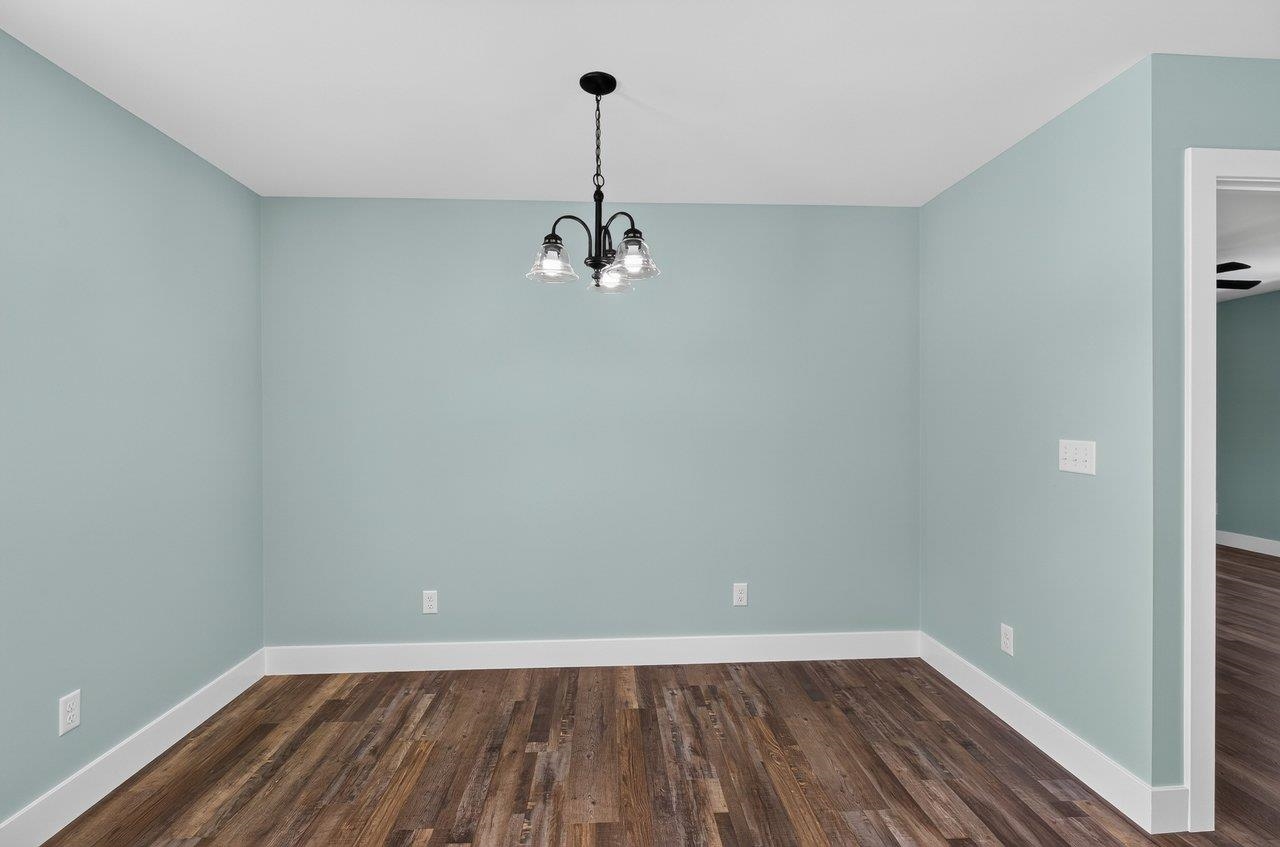101 8TH ST, GROTTOES, Virginia 24441, 3 Bedrooms Bedrooms, ,2 BathroomsBathrooms,Residential,101 8TH ST,682101 MLS # 682101