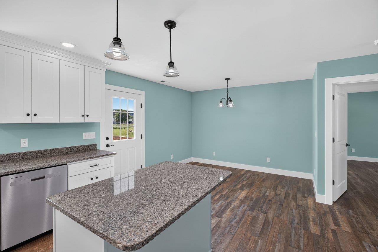 101 8TH ST, GROTTOES, Virginia 24441, 3 Bedrooms Bedrooms, ,2 BathroomsBathrooms,Residential,101 8TH ST,682101 MLS # 682101